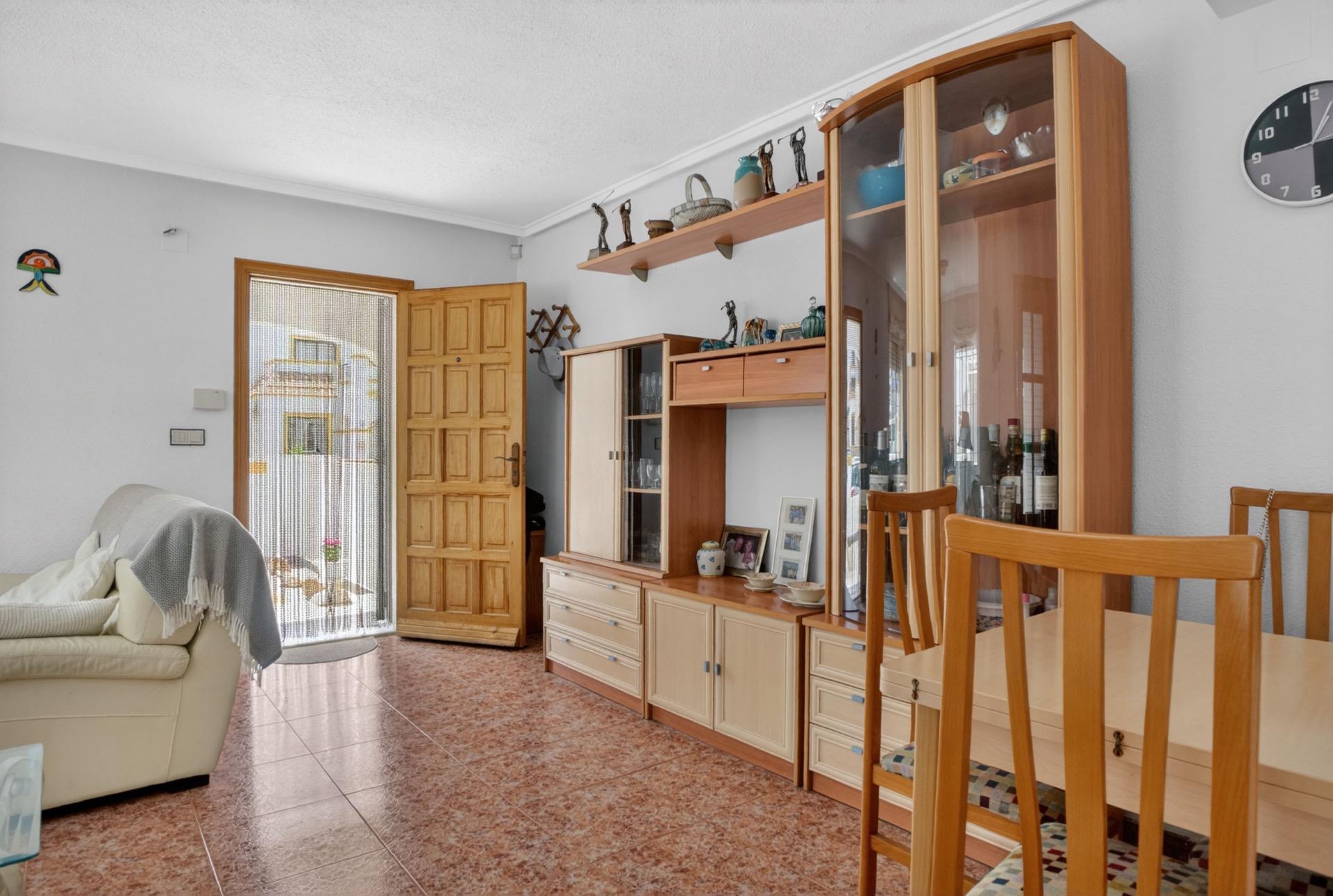 Bedroom in duplex for sale in Torrevieja