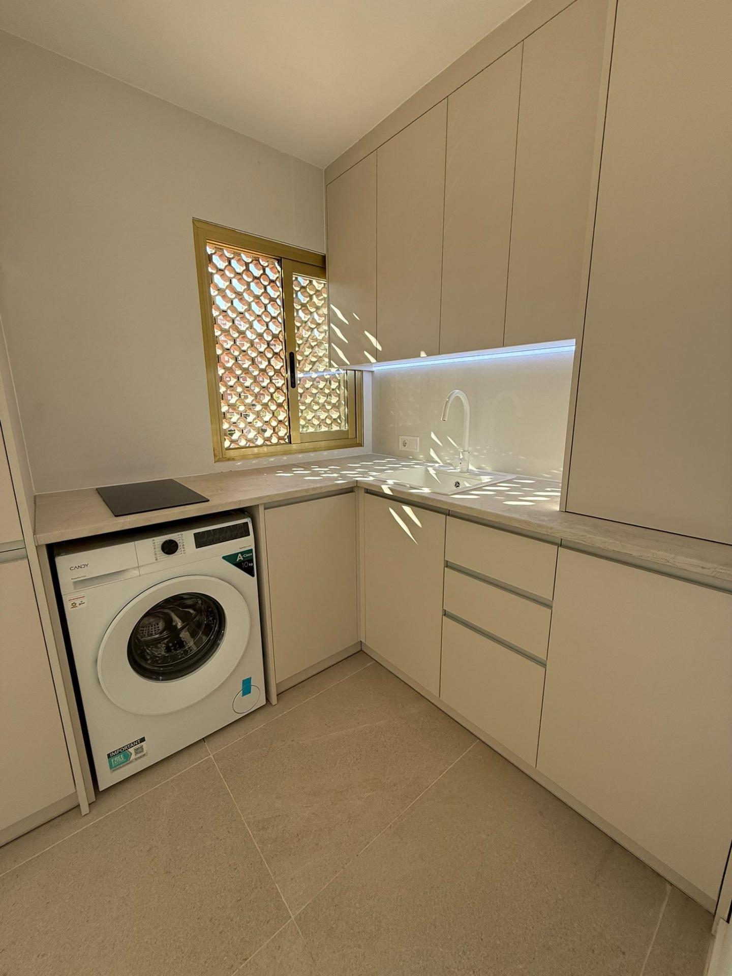 Pool area in apartment for sale in Benidorm