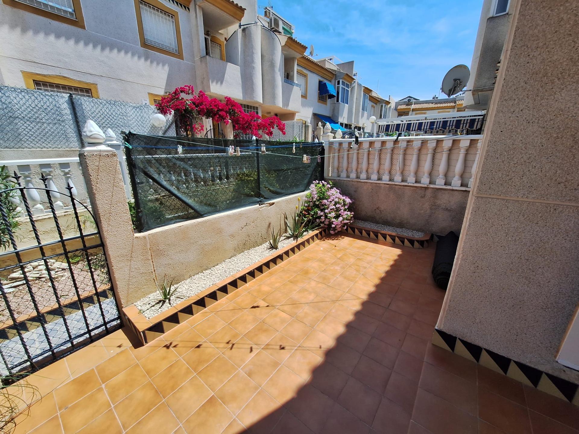 Terrace in bungalow for sale in Torrevieja