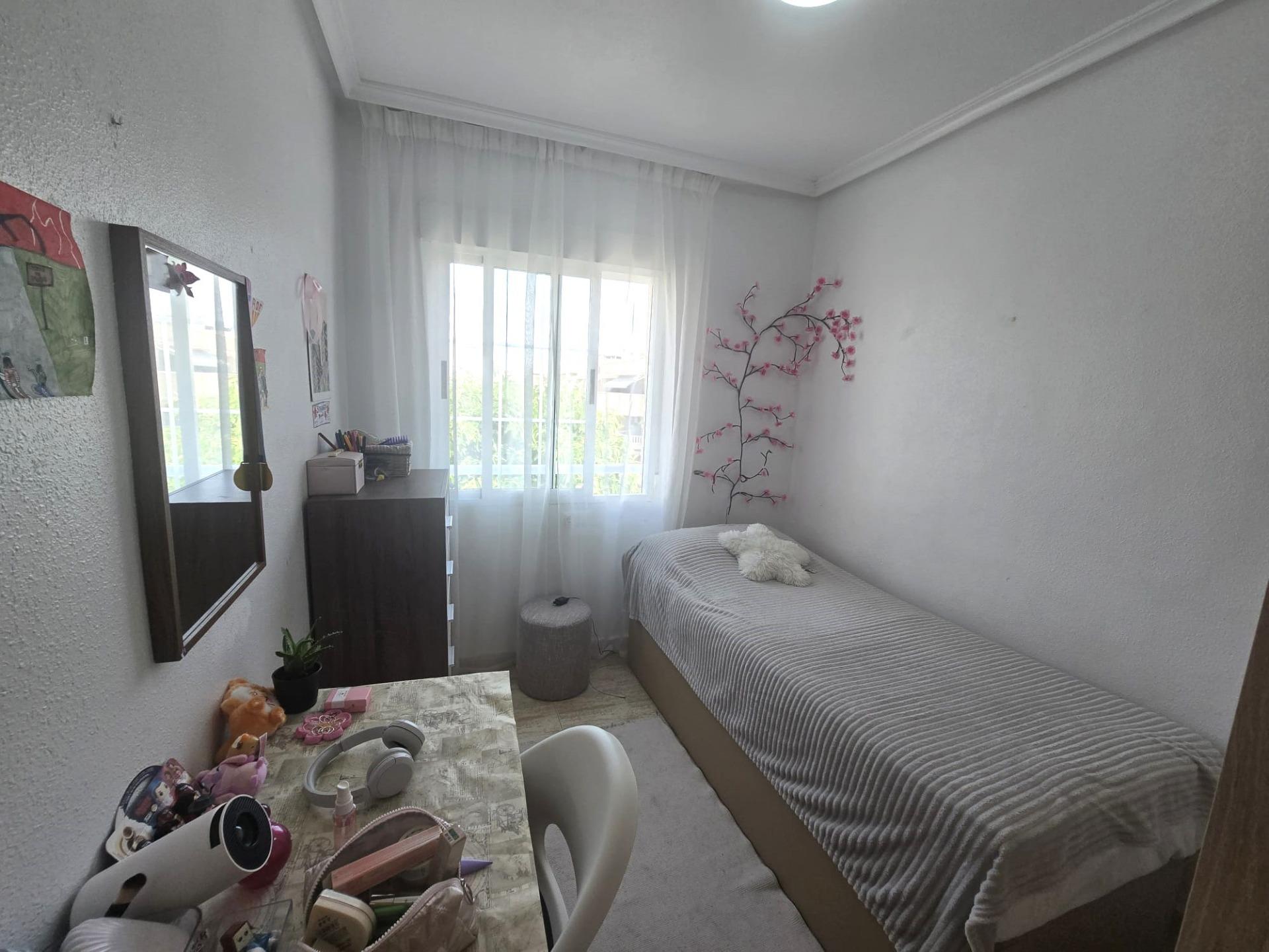 Dining area in apartment for sale in Torrevieja