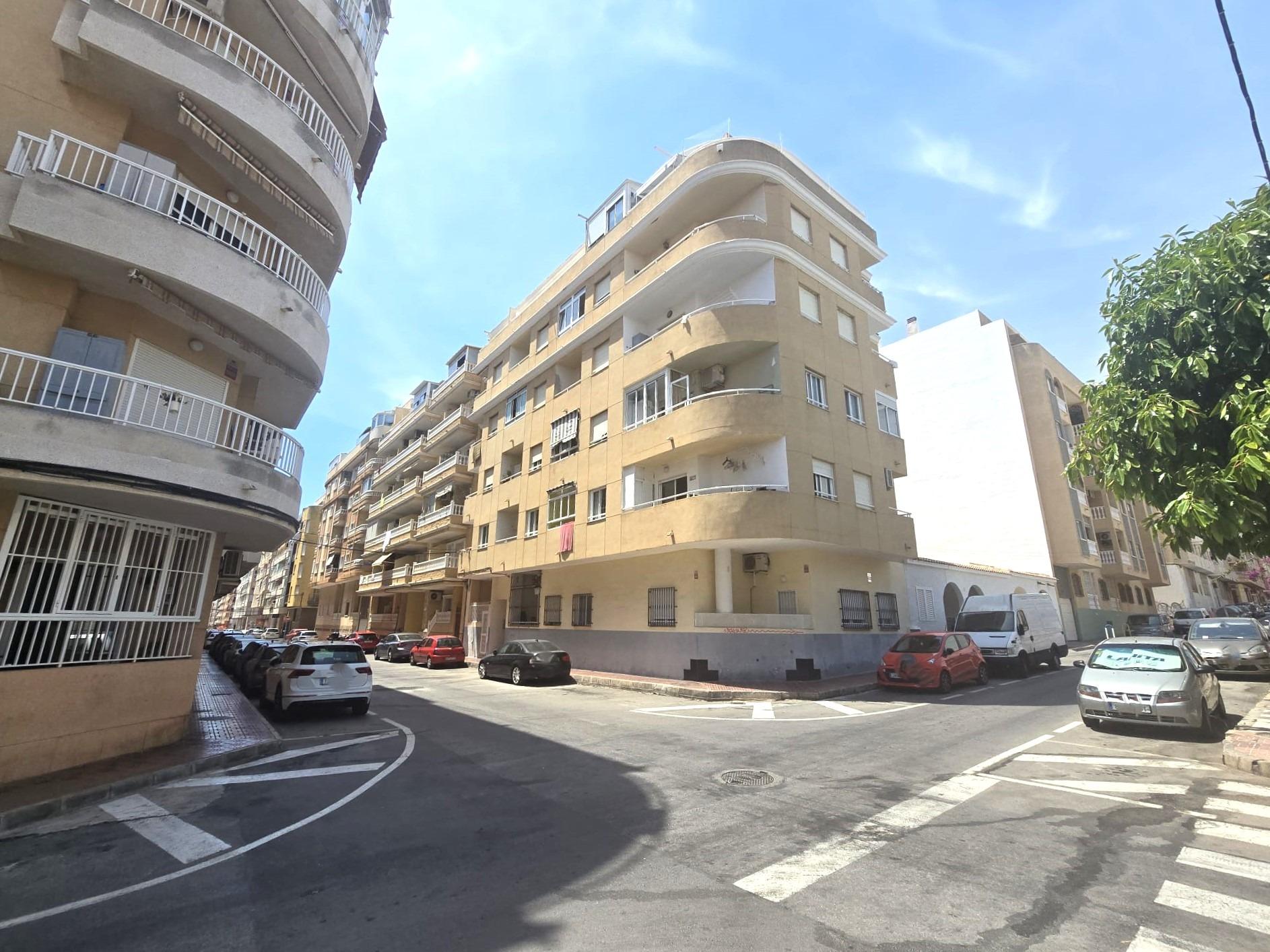 Dining area in apartment for sale in Torrevieja