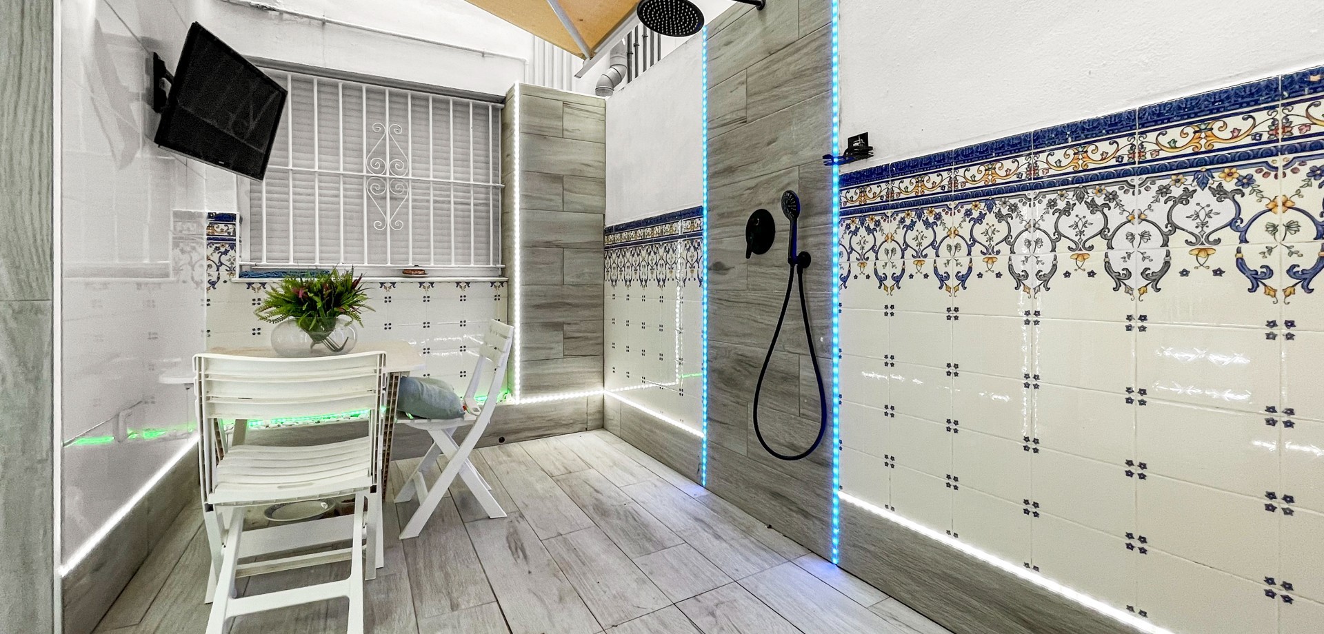 Terrace in apartment for sale in Torrevieja