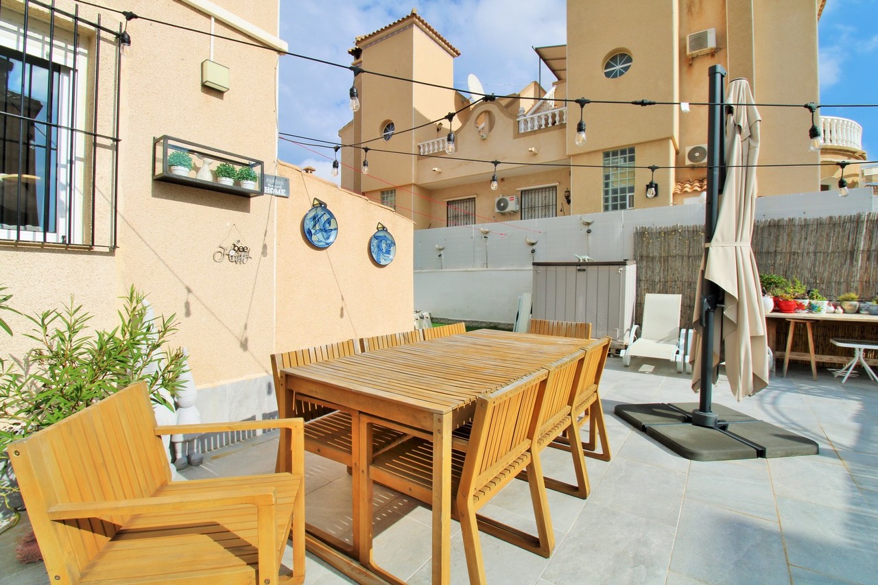 Pool area in terraced for sale in Villamartin