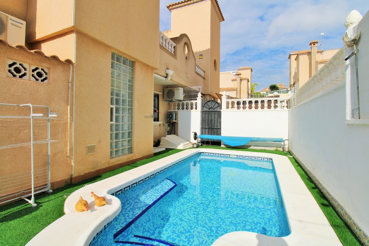 Dining area in terraced for sale in Villamartin