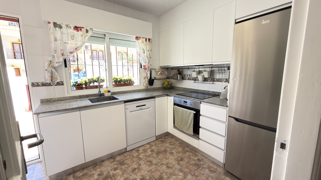 Master bedroom in terraced for sale in La Zenia