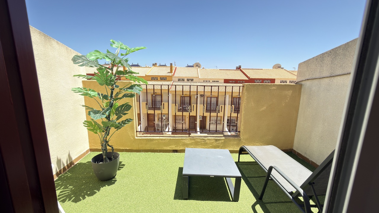 Dining area in terraced for sale in La Zenia