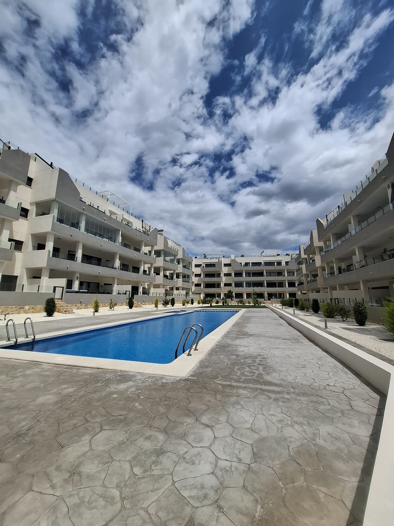 2024 m. modernus 3 miegamųjų apartamentas Los Dolses su privačia terasa ir jūros vaizdais