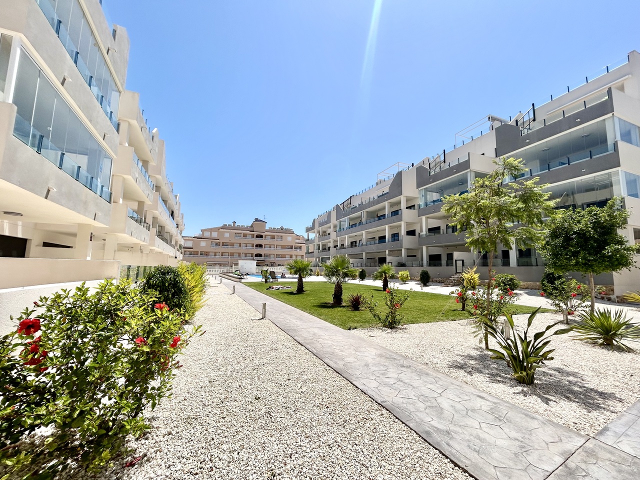 Bedroom in apartment for sale in Los Dolses