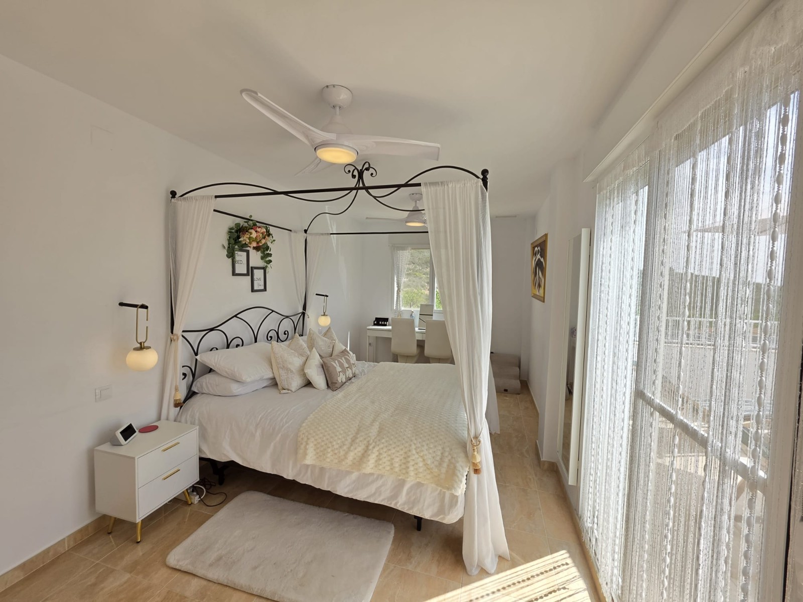 Dining area in villa for sale in Pinoso
