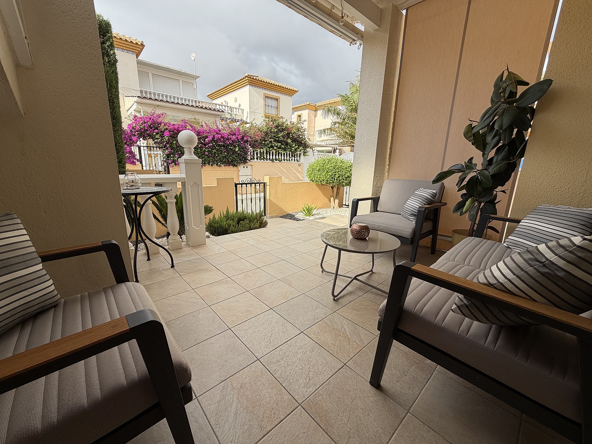 Bedroom in apartment for sale in Orihuela Costa