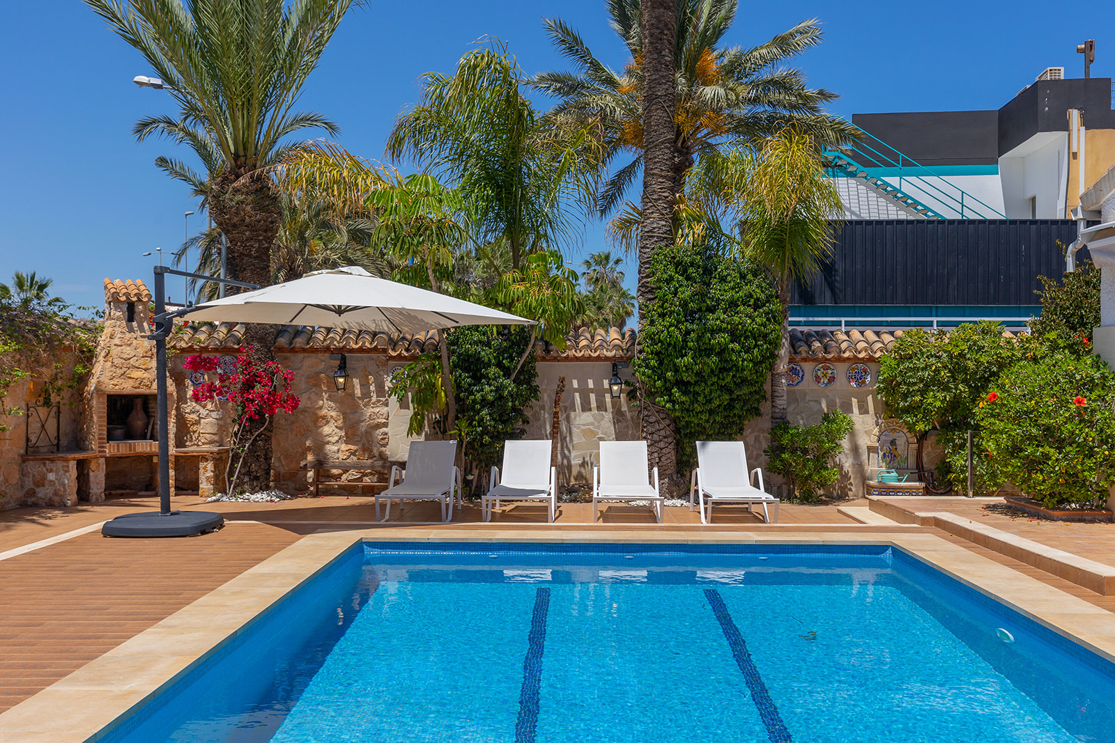 Master bedroom in villa for sale in Orihuela Costa