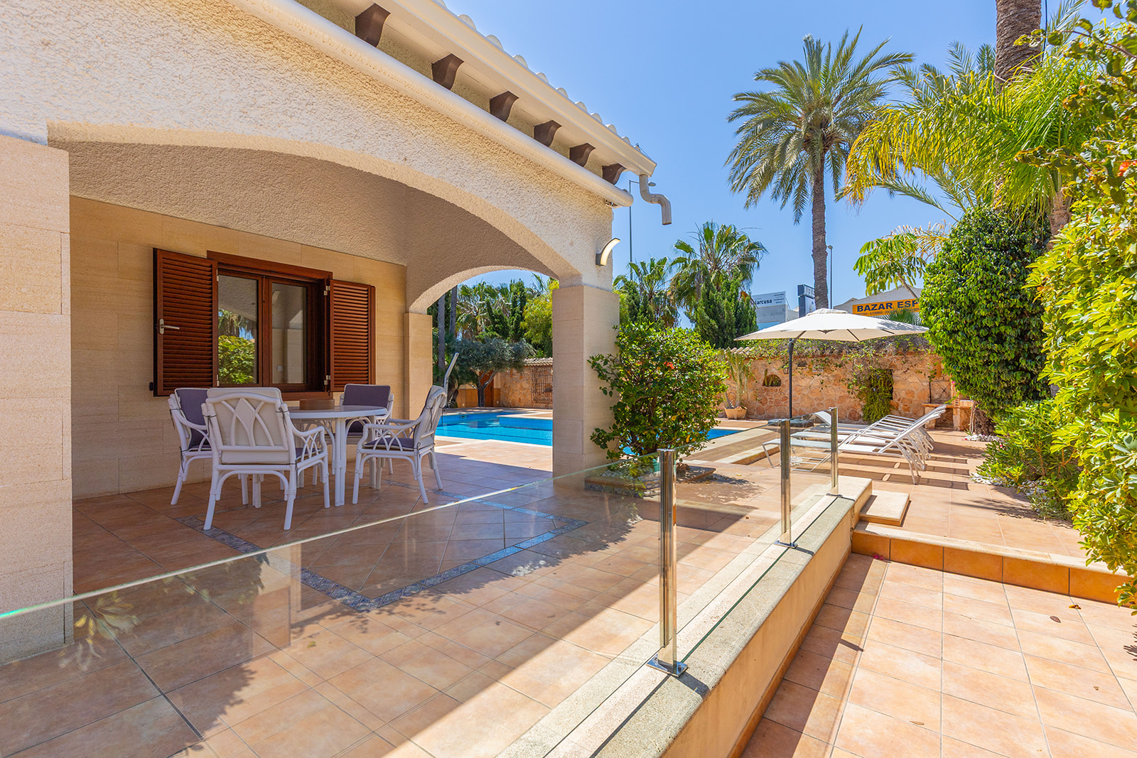 Bedroom in villa for sale in Orihuela Costa