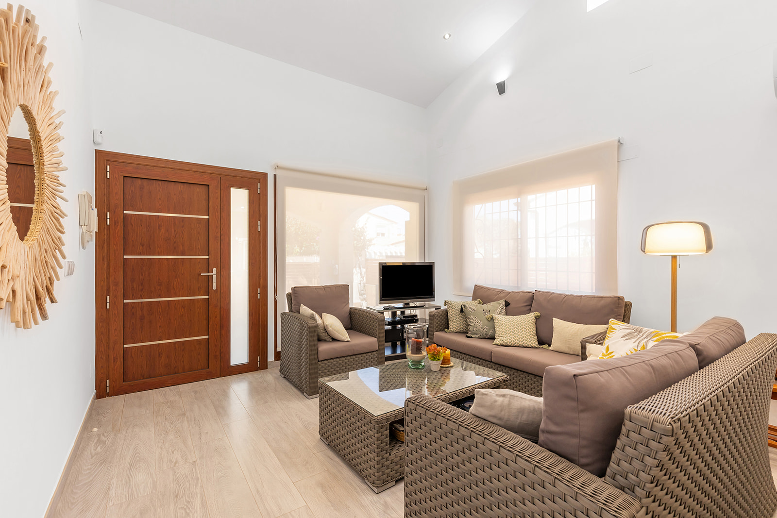 Dining area in villa for sale in Orihuela Costa