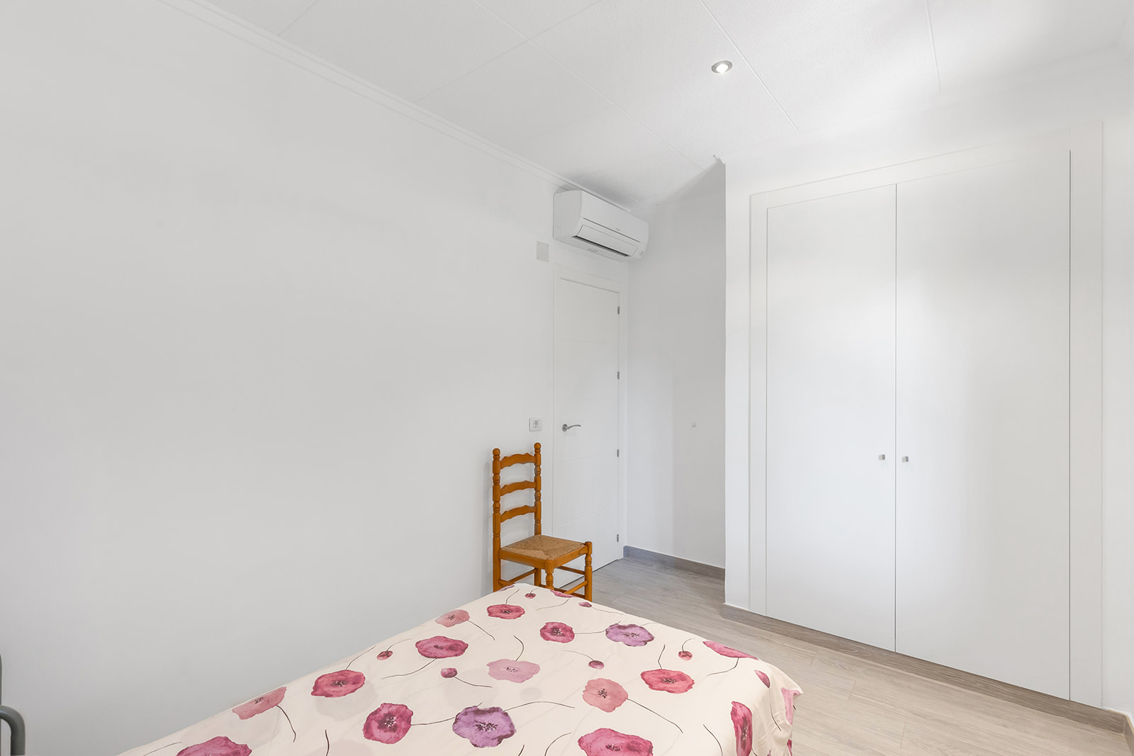Kitchen in villa for sale in Orihuela Costa