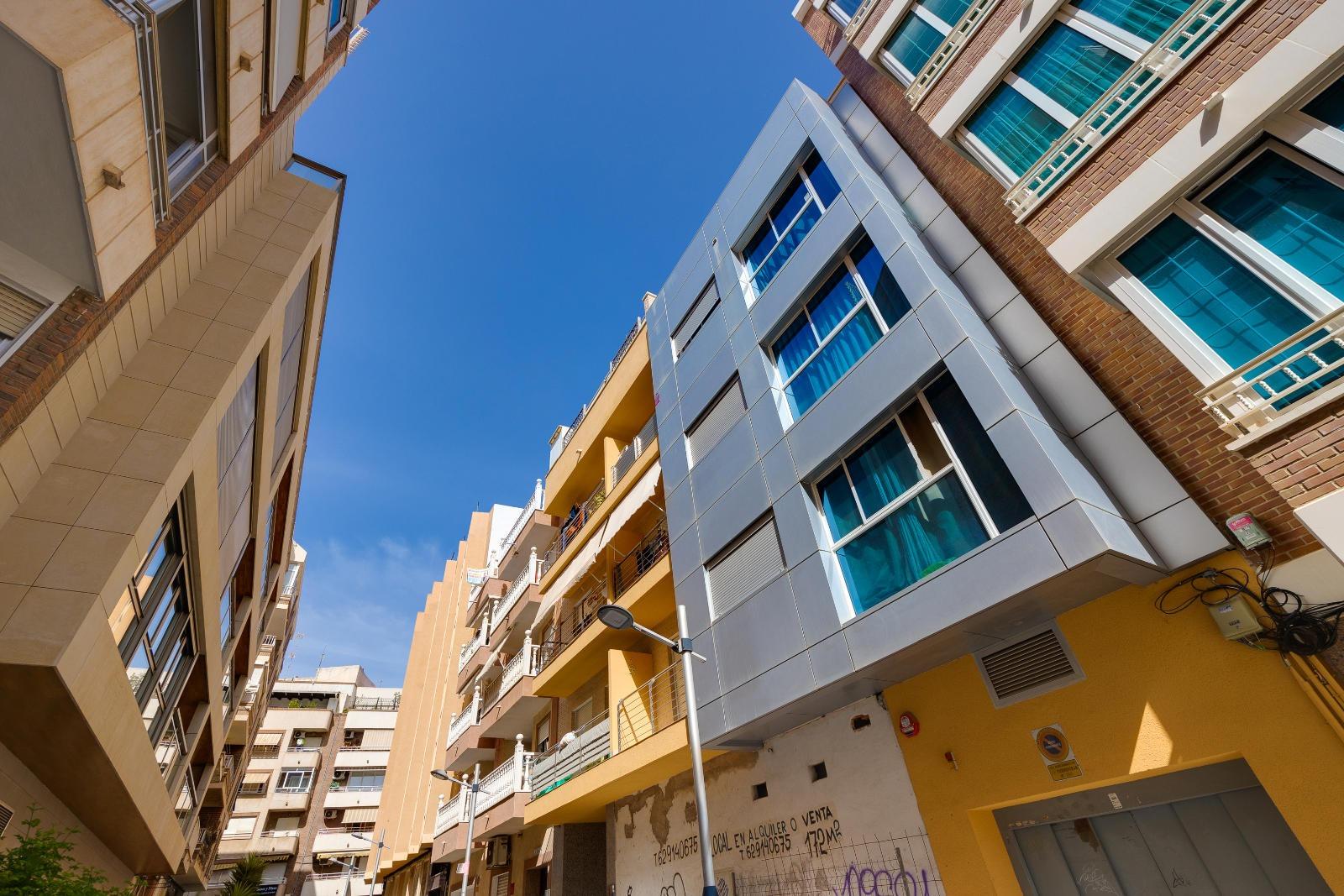 Garden in penthouse for sale in Torrevieja
