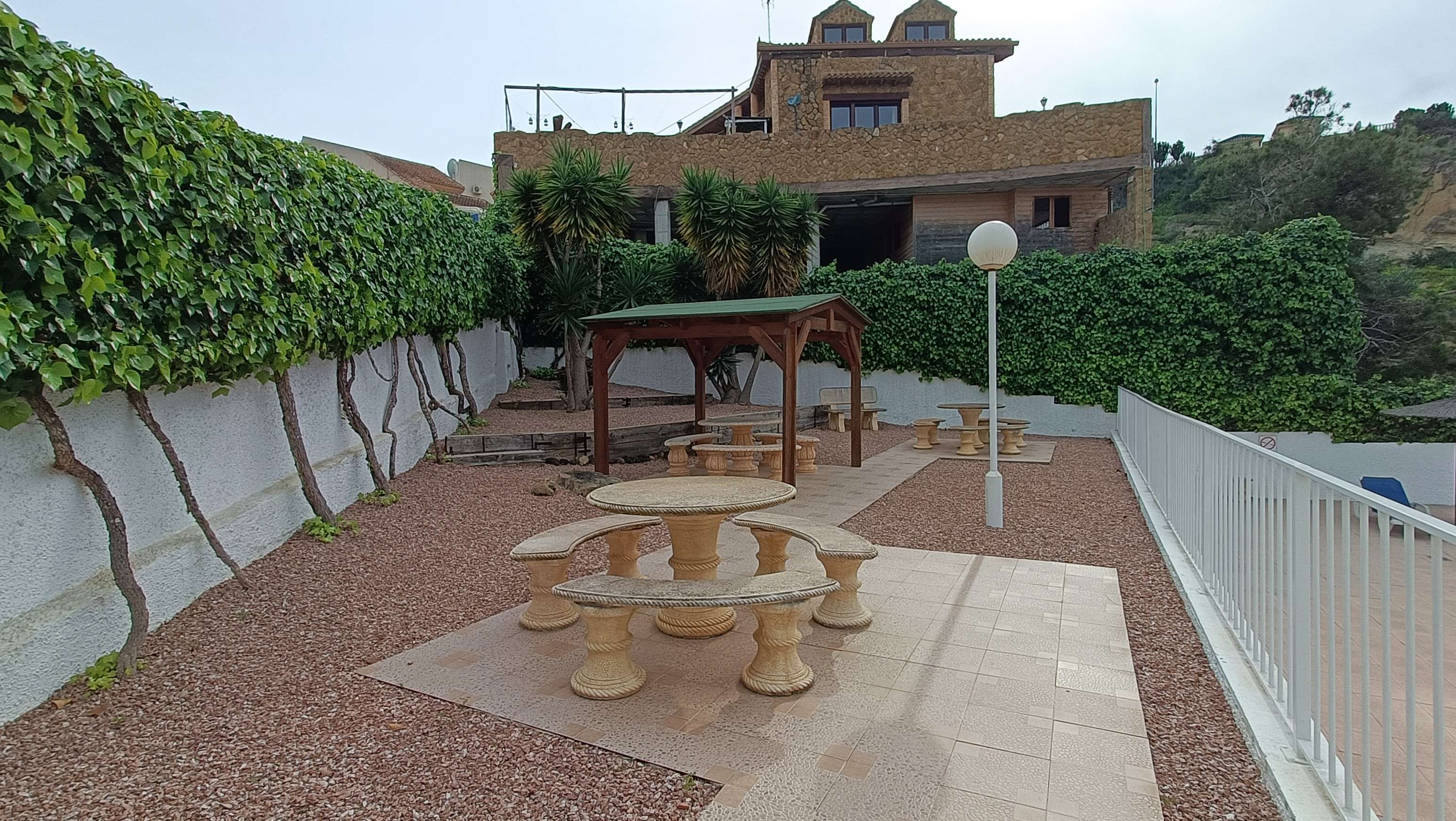 Garden in villa for sale in Rojales