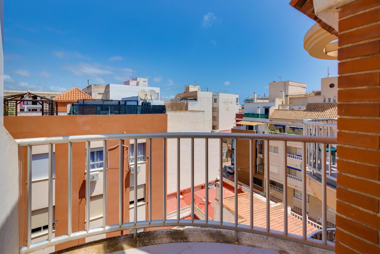 Master bedroom in apartment for sale in Torrevieja