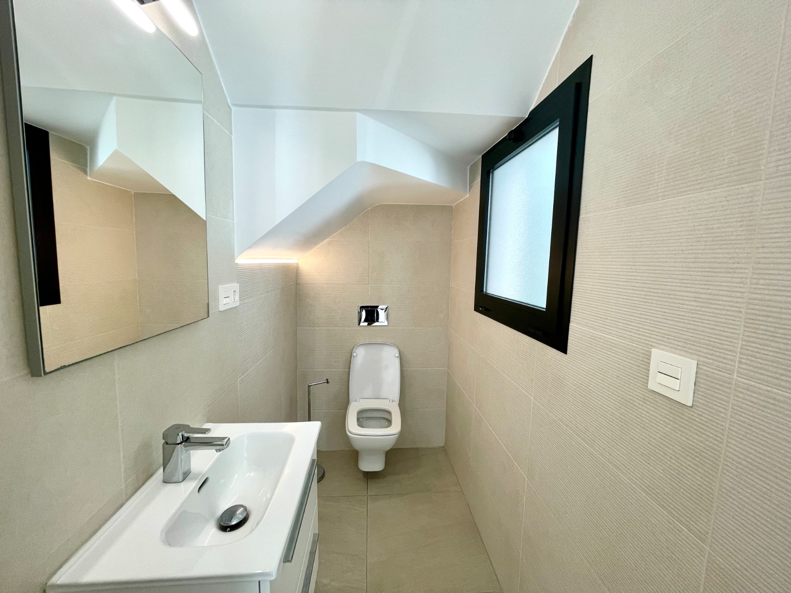 Bathroom in villa for sale in Benijofar