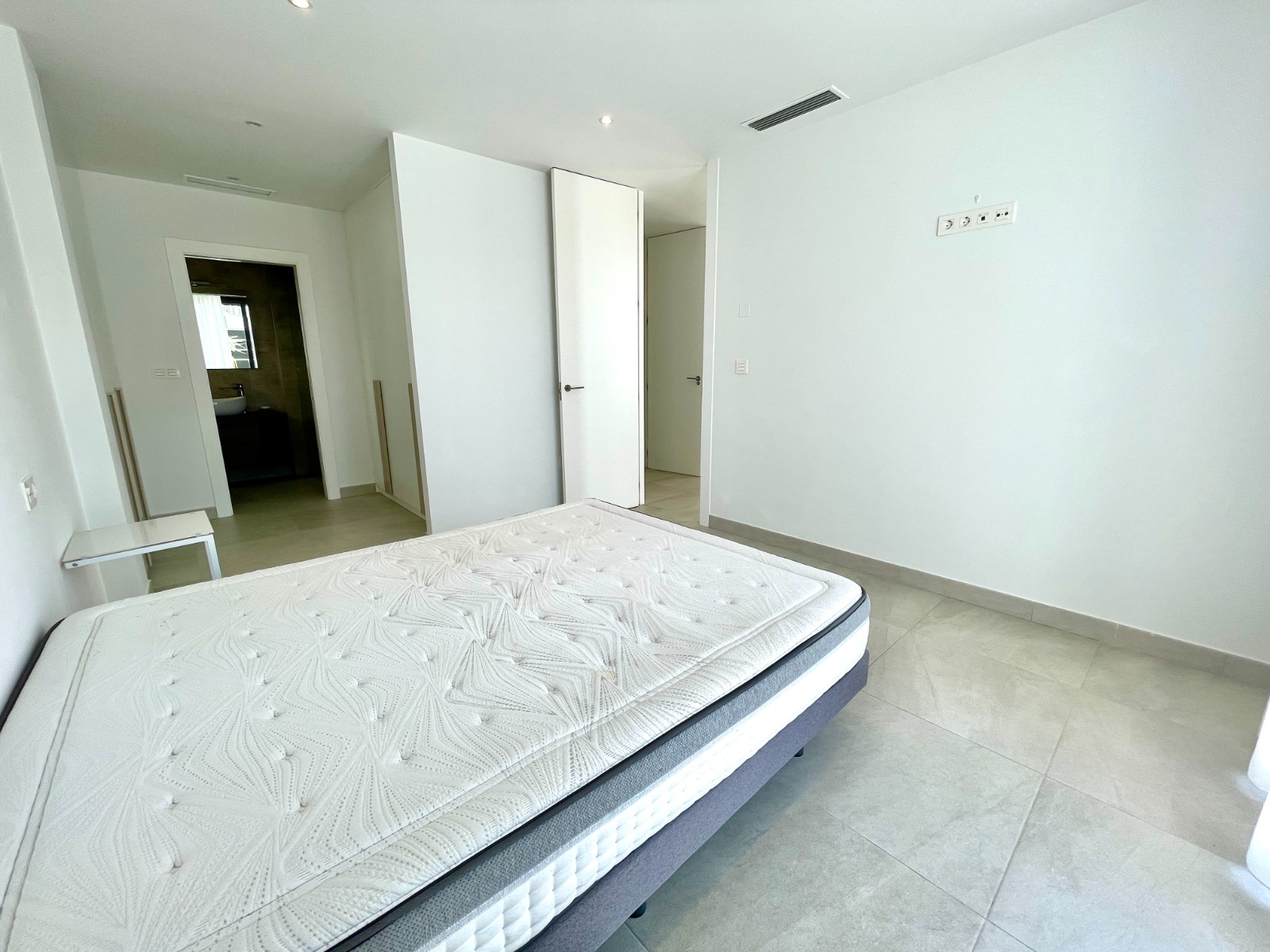 Pool area in villa for sale in Benijofar
