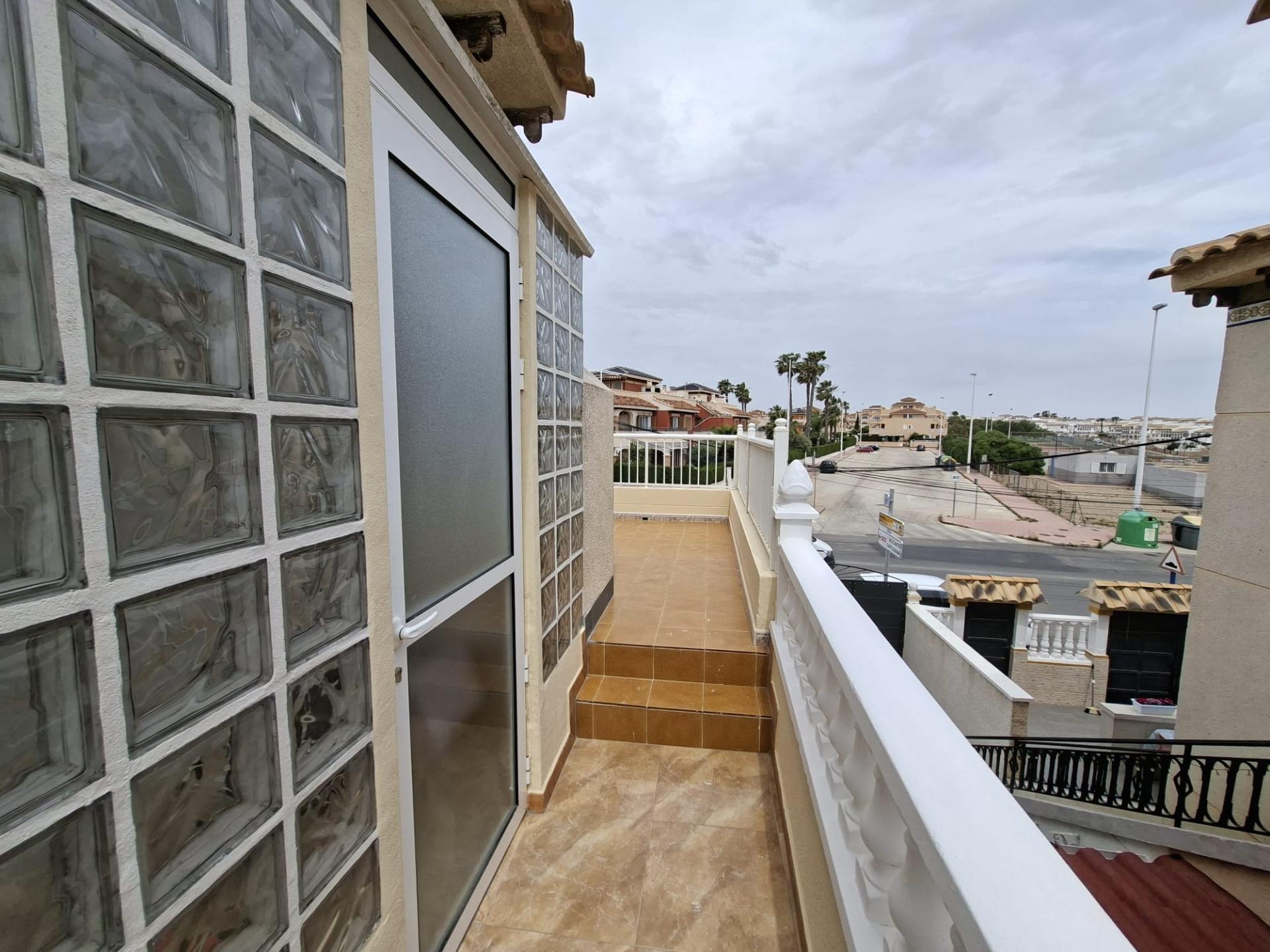 Dining area in bungalow for sale in Orihuela Costa