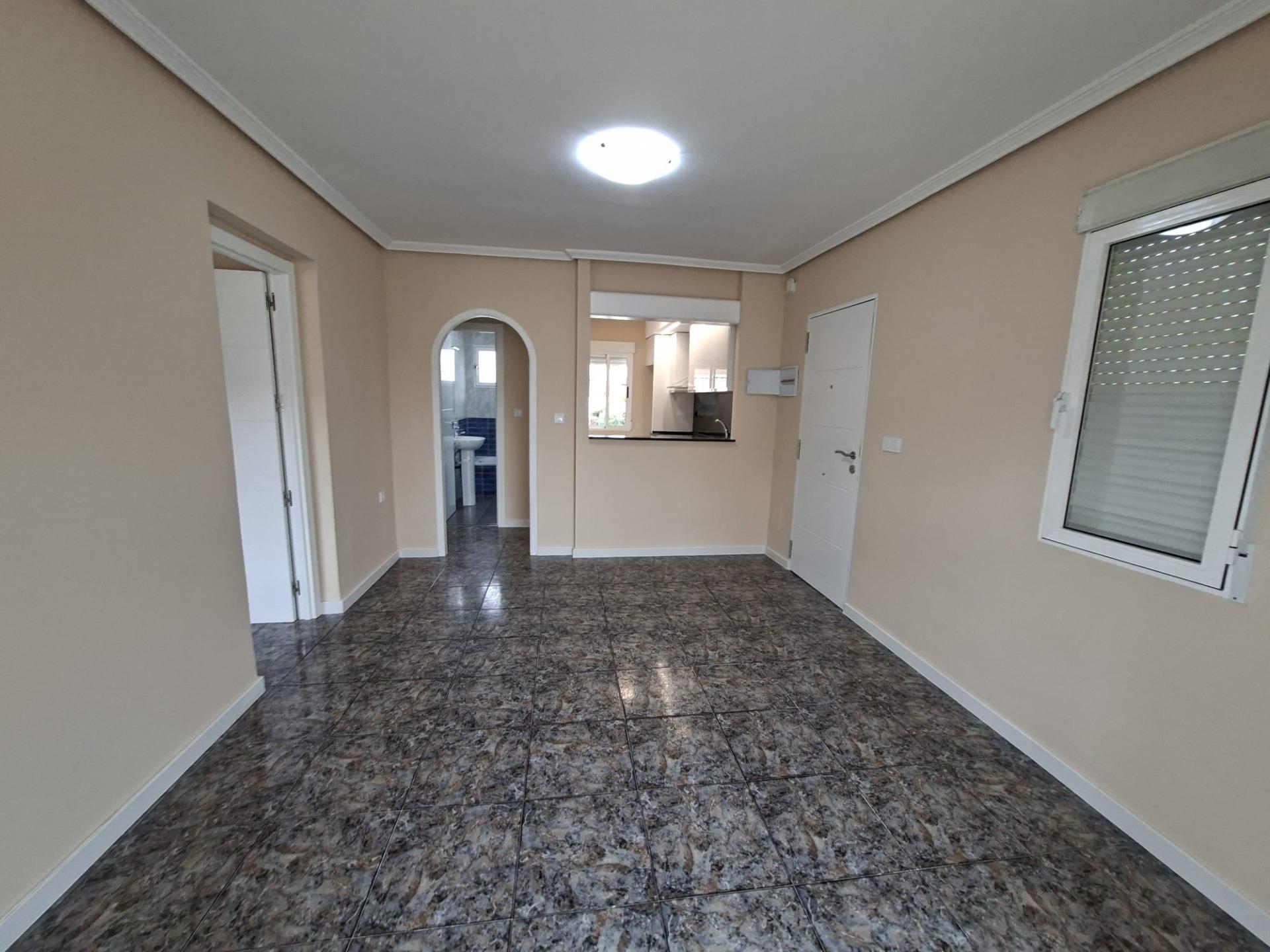 Dining area in bungalow for sale in Orihuela Costa