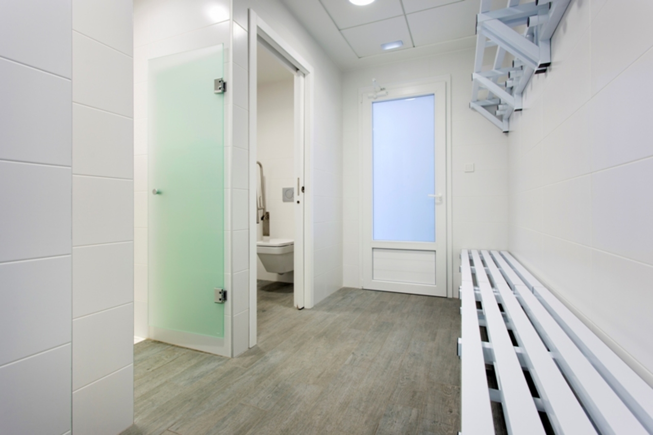 Bedroom in apartment for sale in Los Dolses