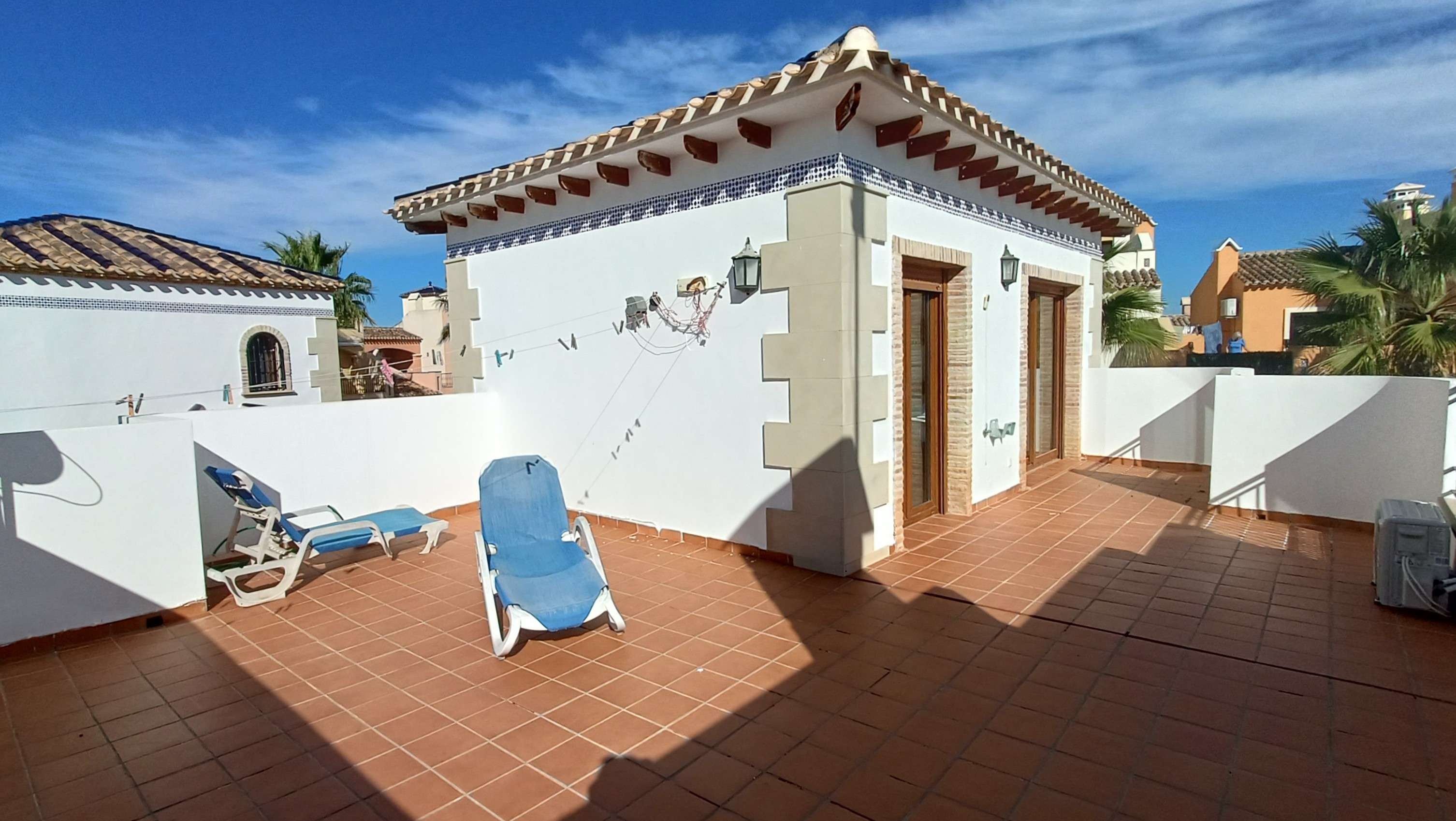 Master bedroom in villa for sale in Algorfa