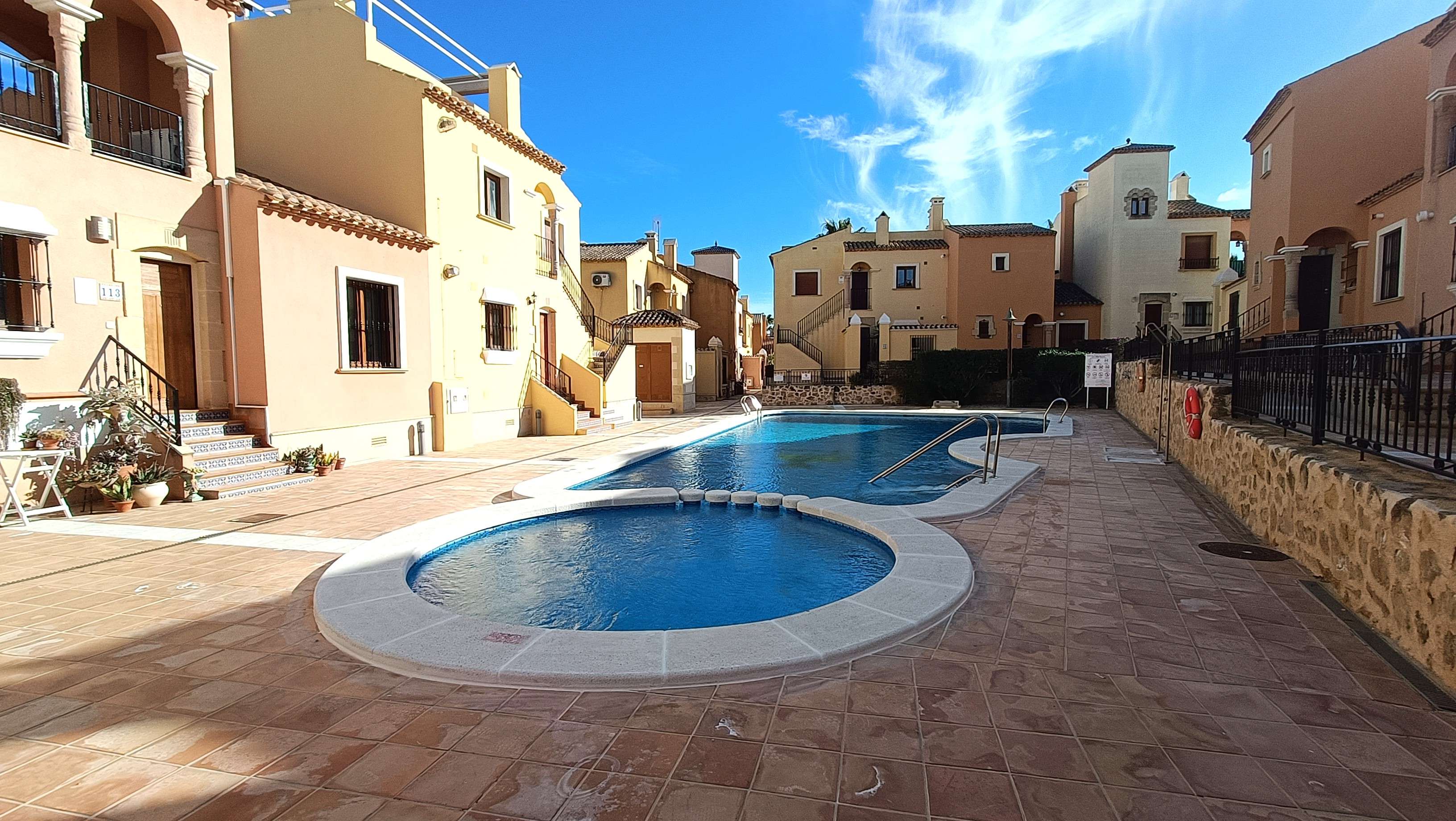 Pool area in villa for sale in Algorfa