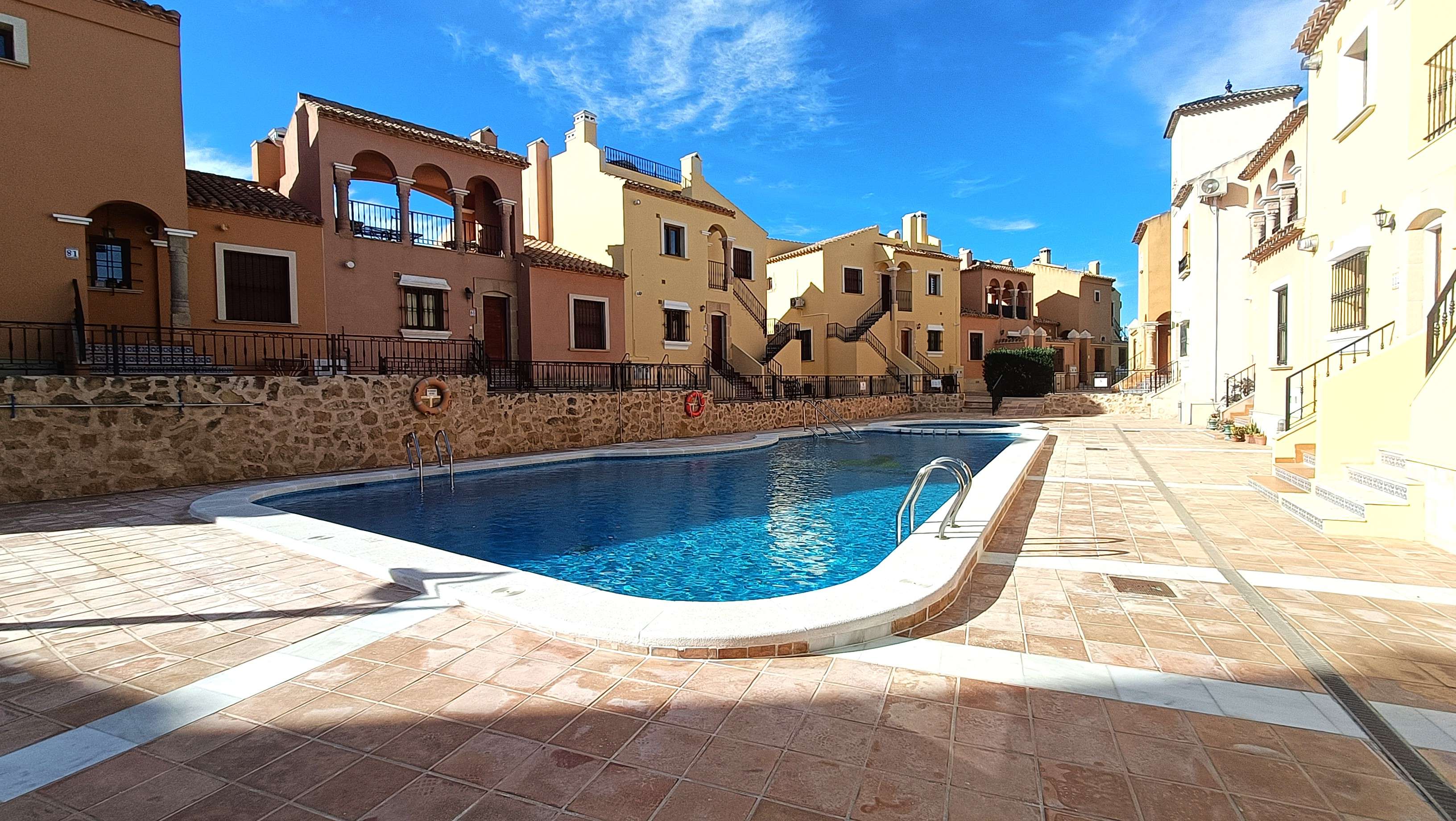 Garden in villa for sale in Algorfa