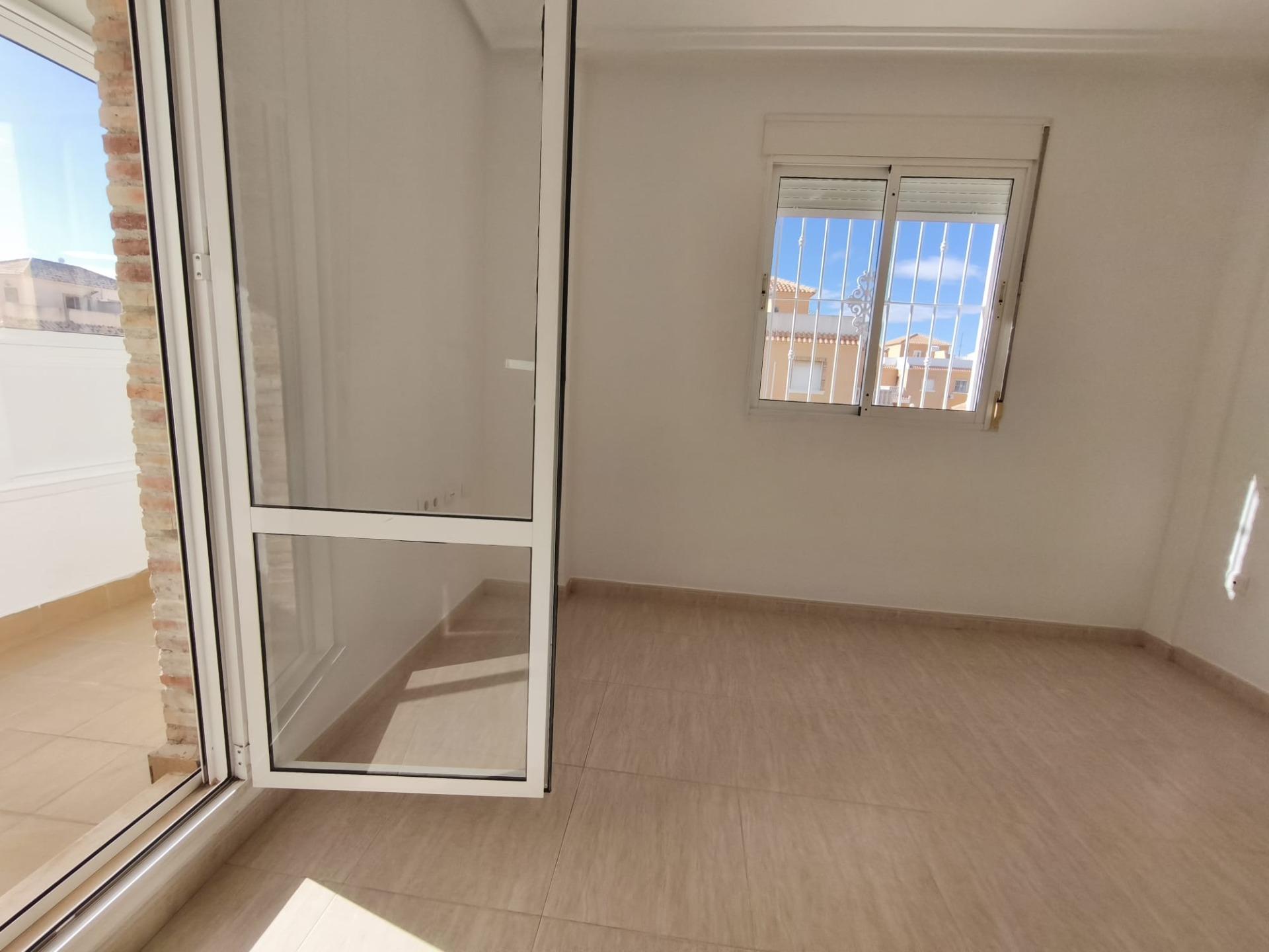 Dining area in villa for sale in Rojales