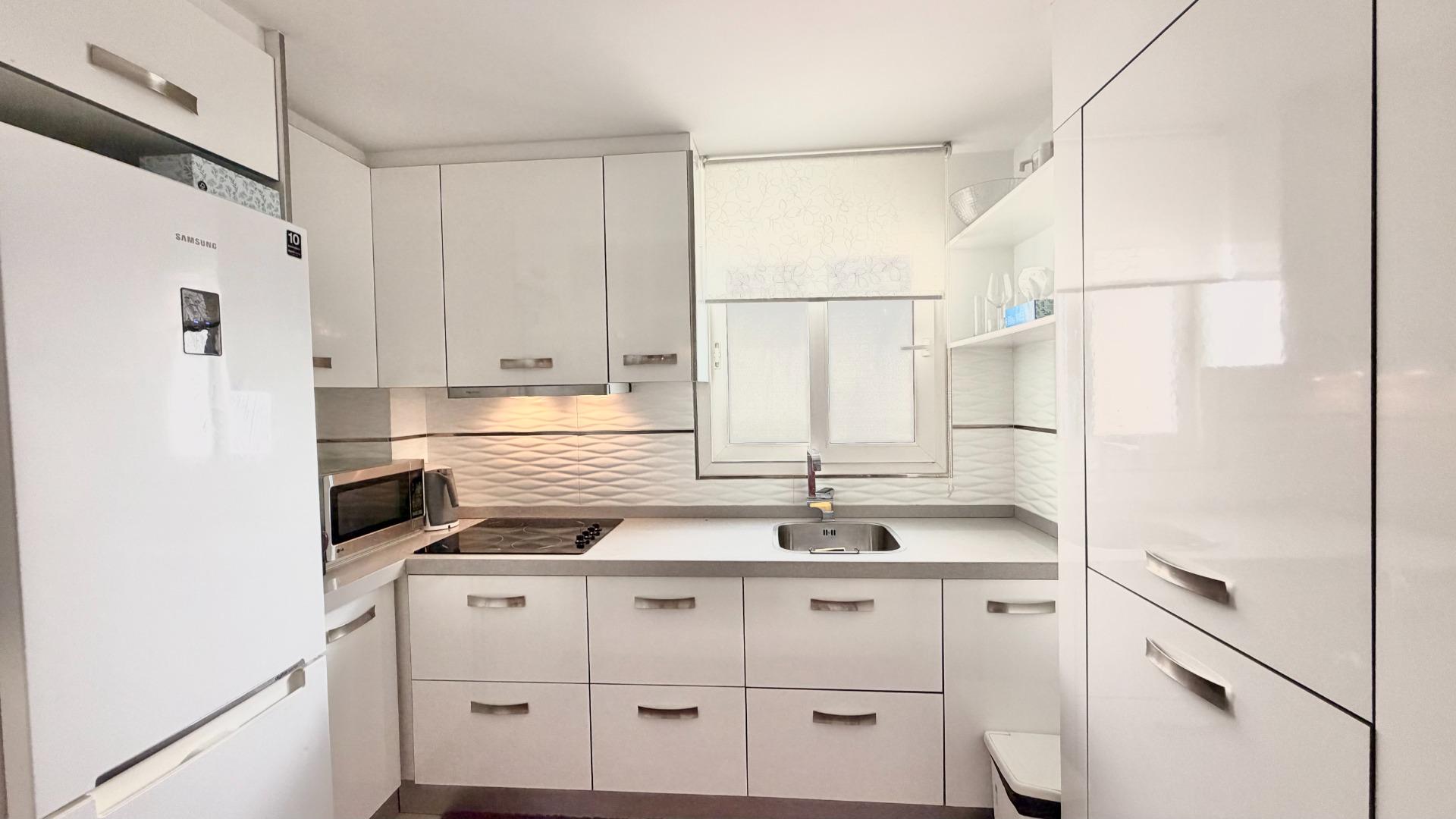 Bedroom in apartment for sale in Torrevieja