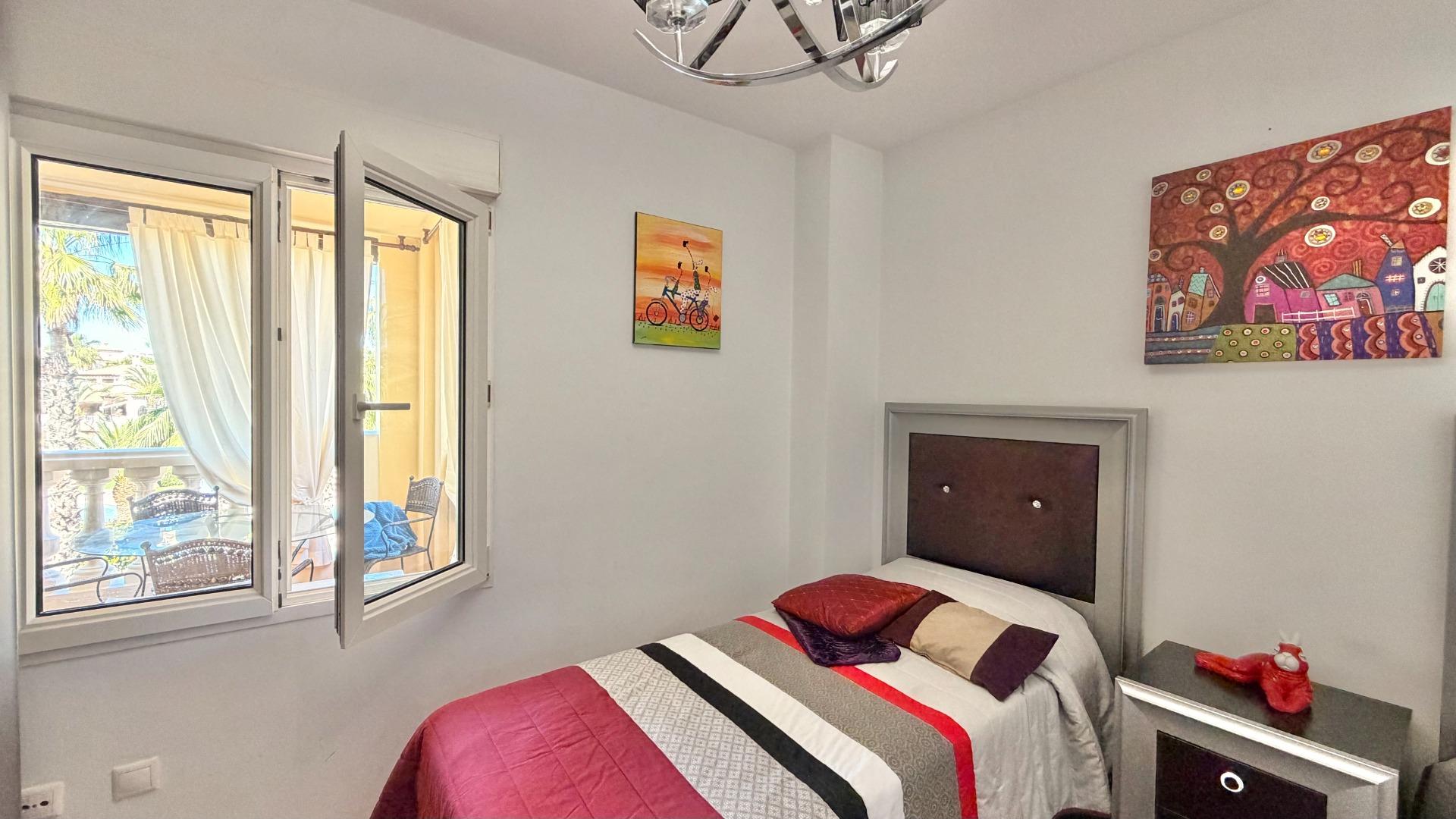 Garden in apartment for sale in Torrevieja