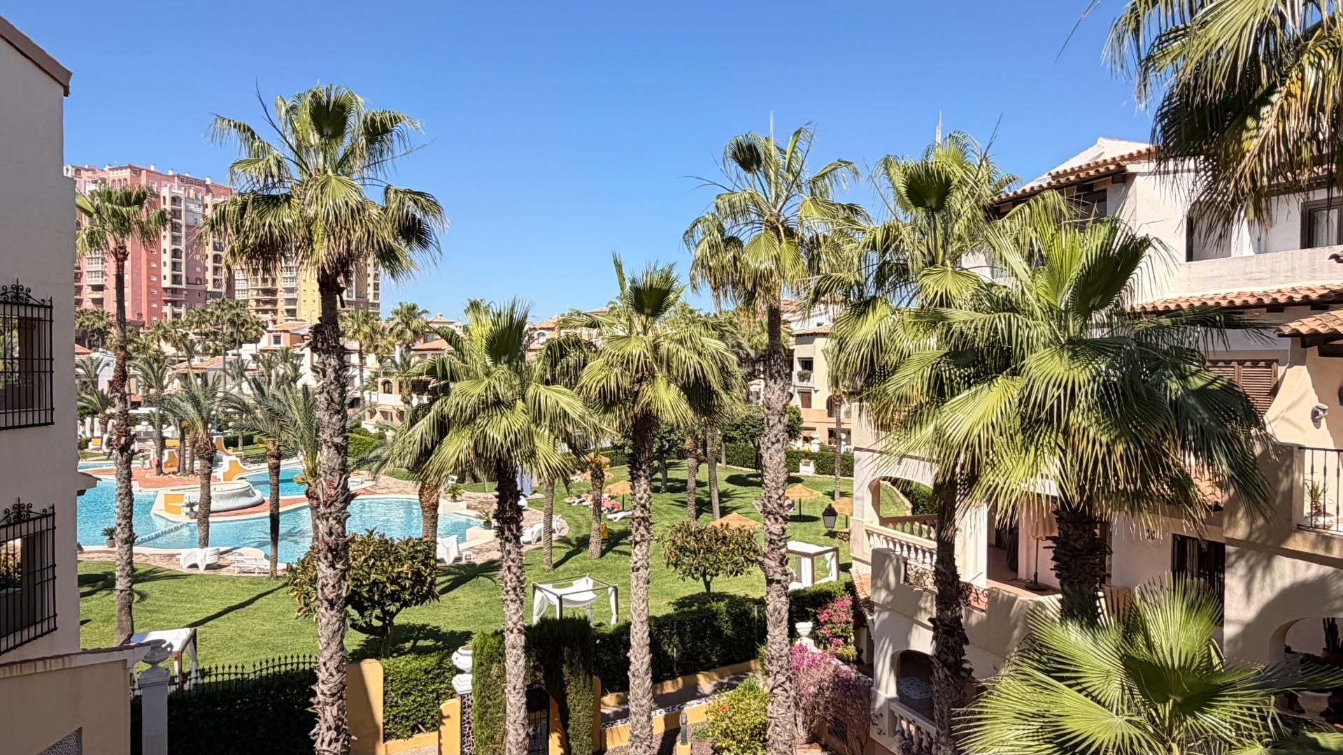 Garden in apartment for sale in Torrevieja