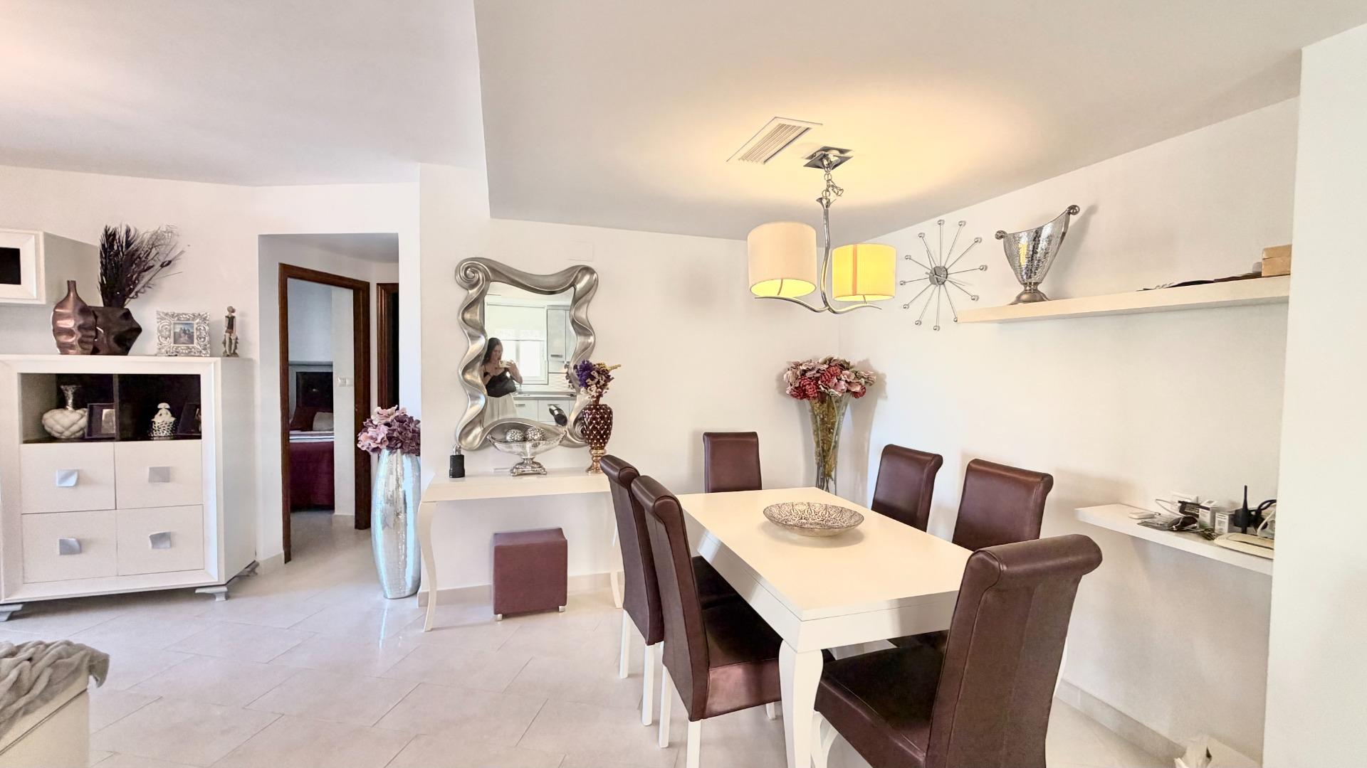 Terrace in apartment for sale in Torrevieja