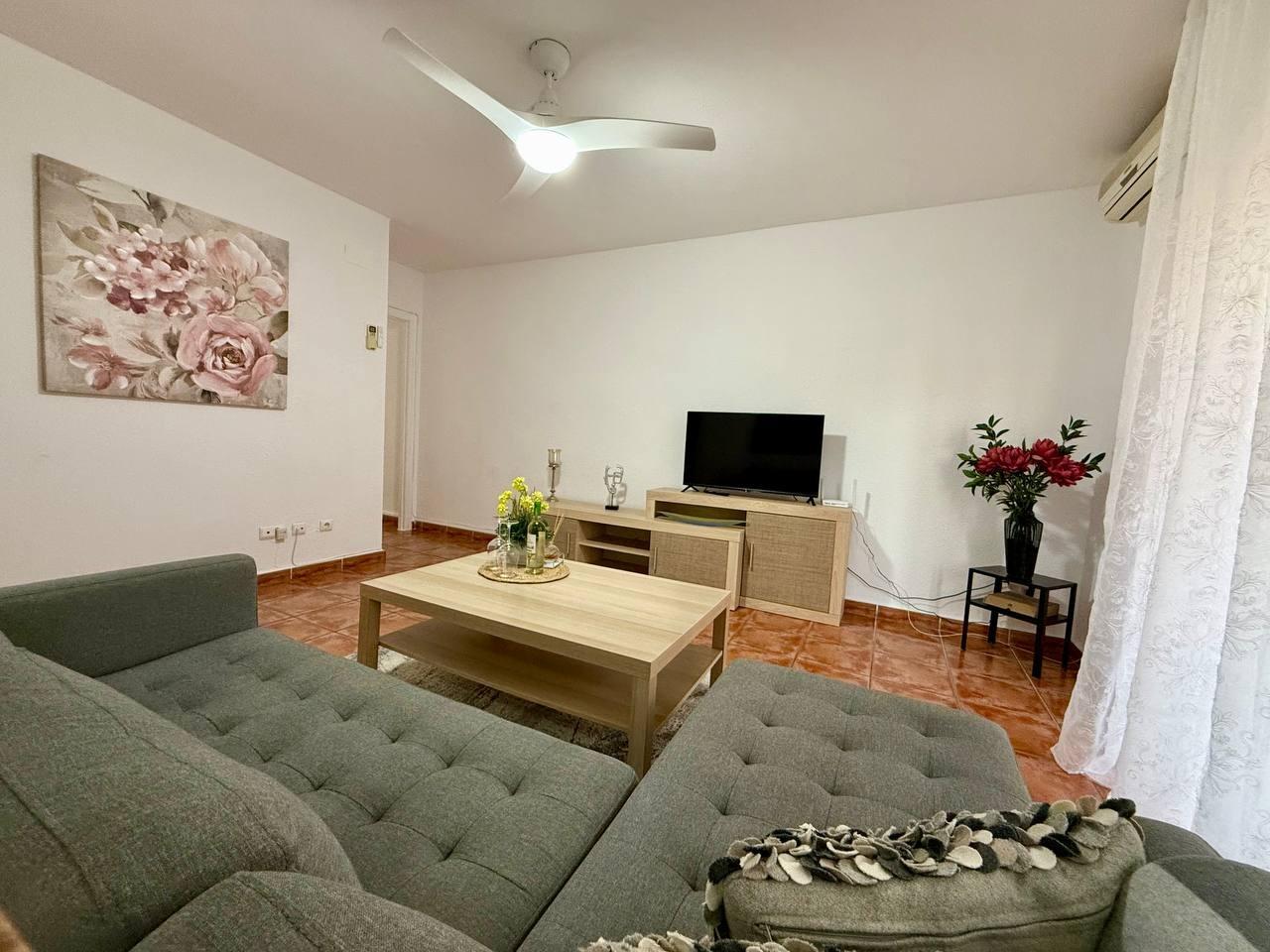 Bedroom in apartment for sale in Torrevieja