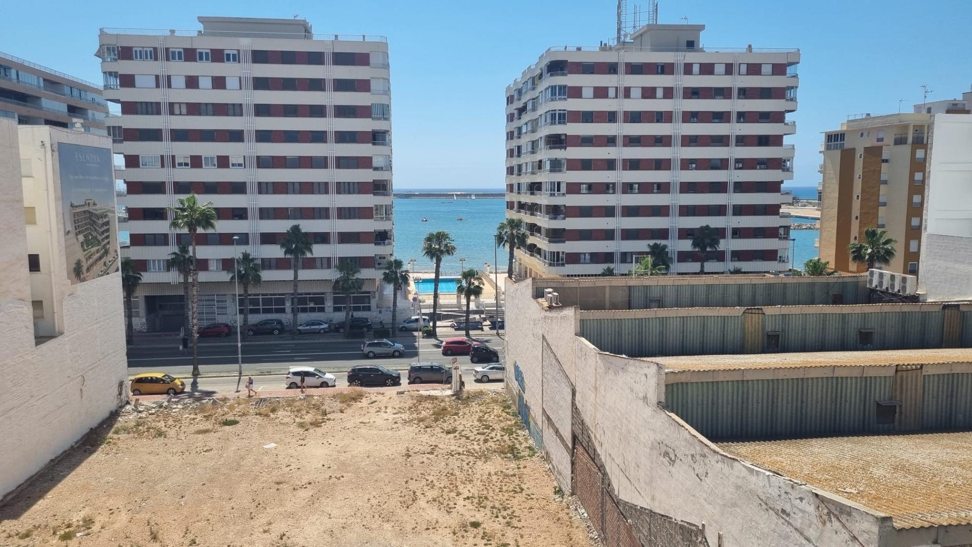 Charmant 2-slaapkamer appartement met oostelijke oriëntatie in Acequión, Torrevieja – Dichtbij het strand