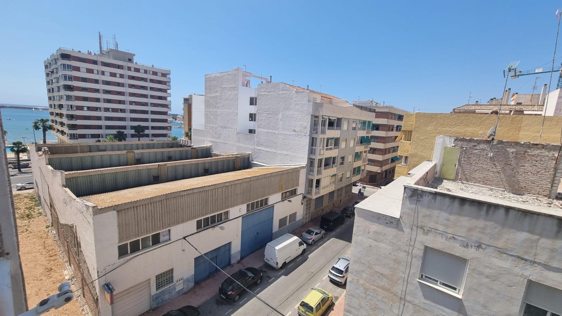 Charmant 2-slaapkamer appartement met oostelijke oriëntatie in Acequión, Torrevieja – Dichtbij het strand