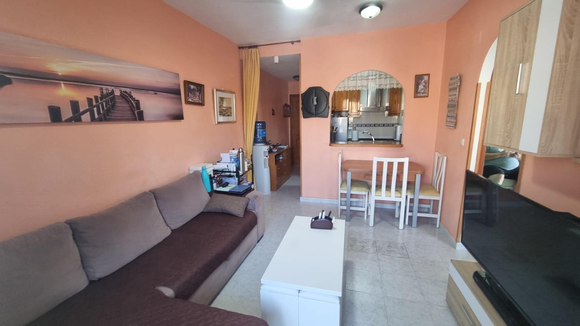 Bedroom in apartment for sale in Torrevieja