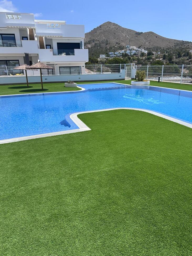 Garden in penthouse for sale in Finestrat