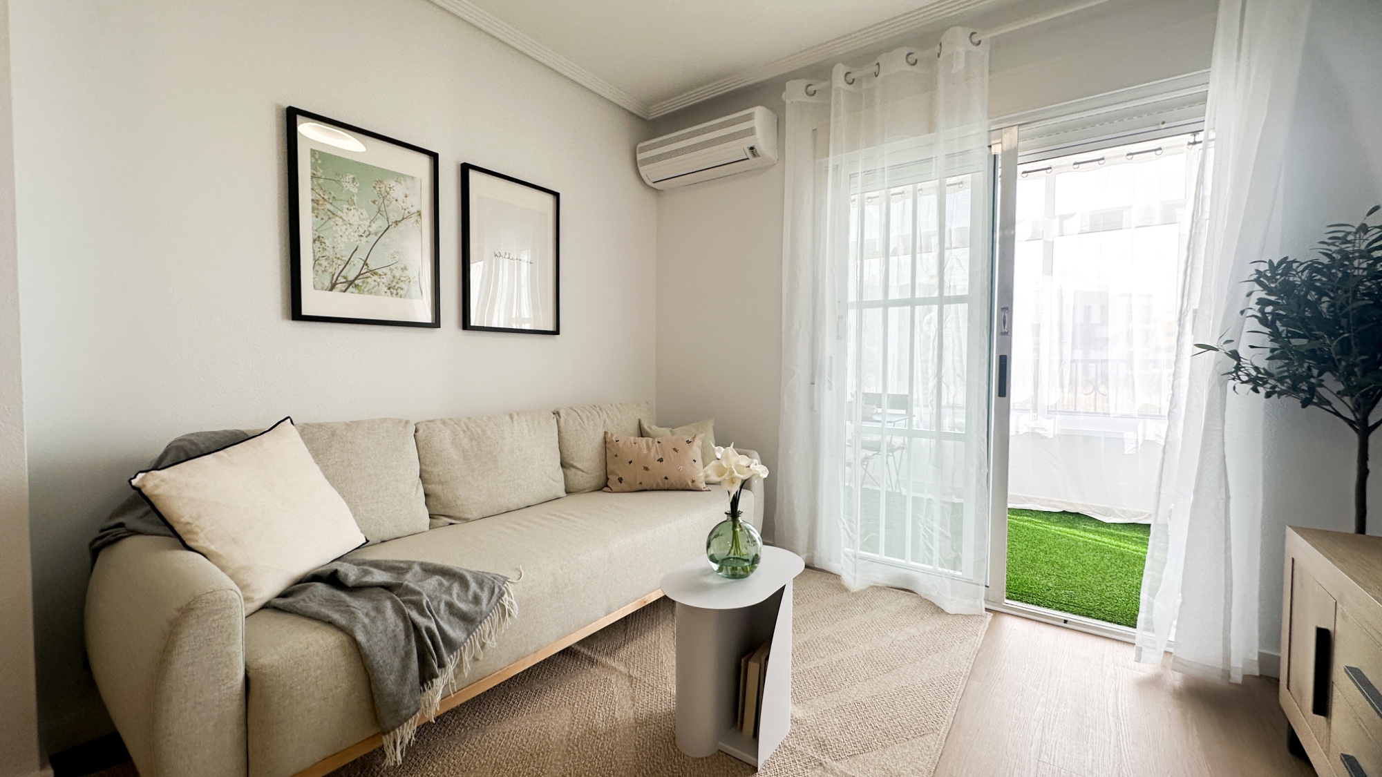 Terrace in apartment for sale in Orihuela Costa