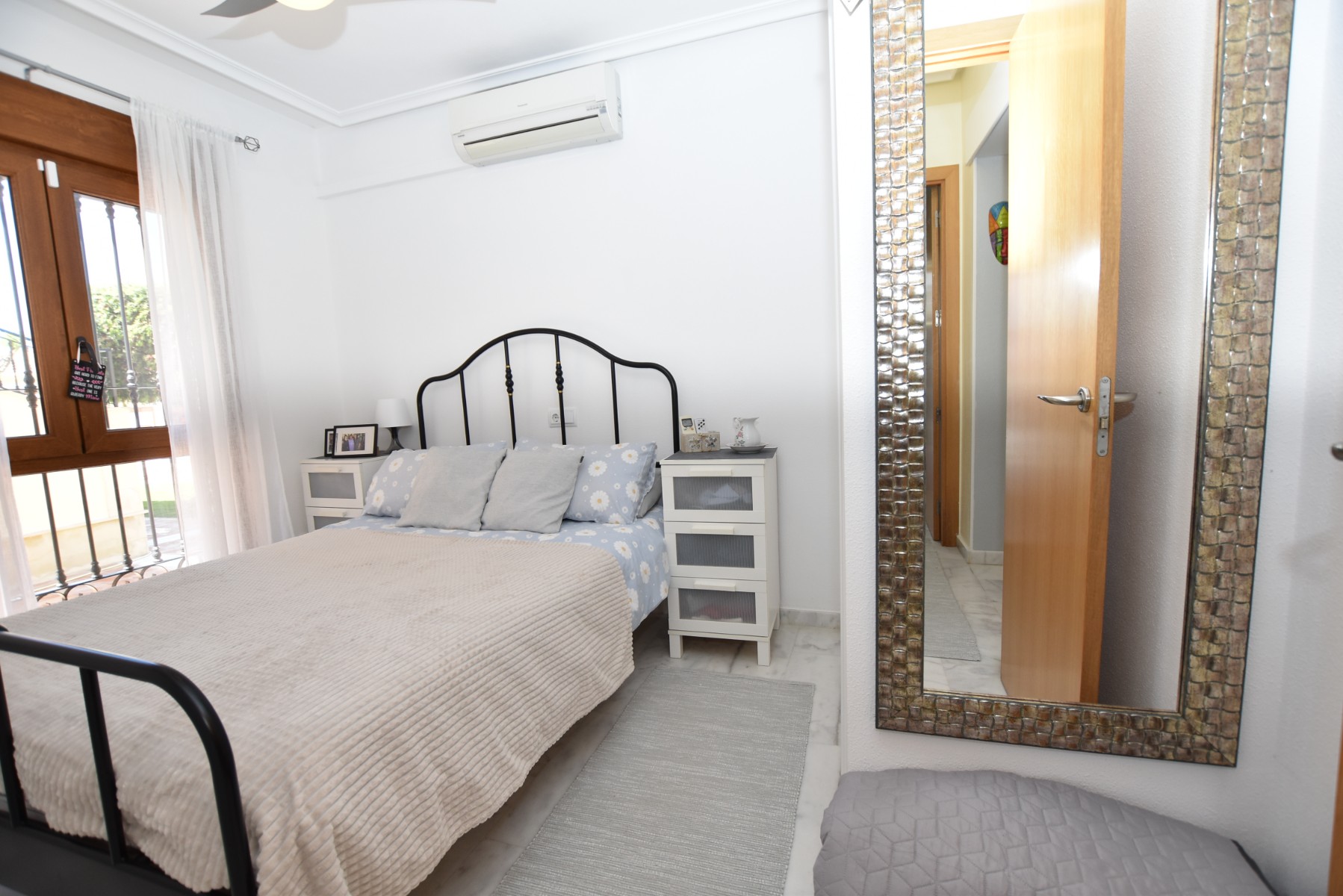 Dining area in apartment for sale in Algorfa