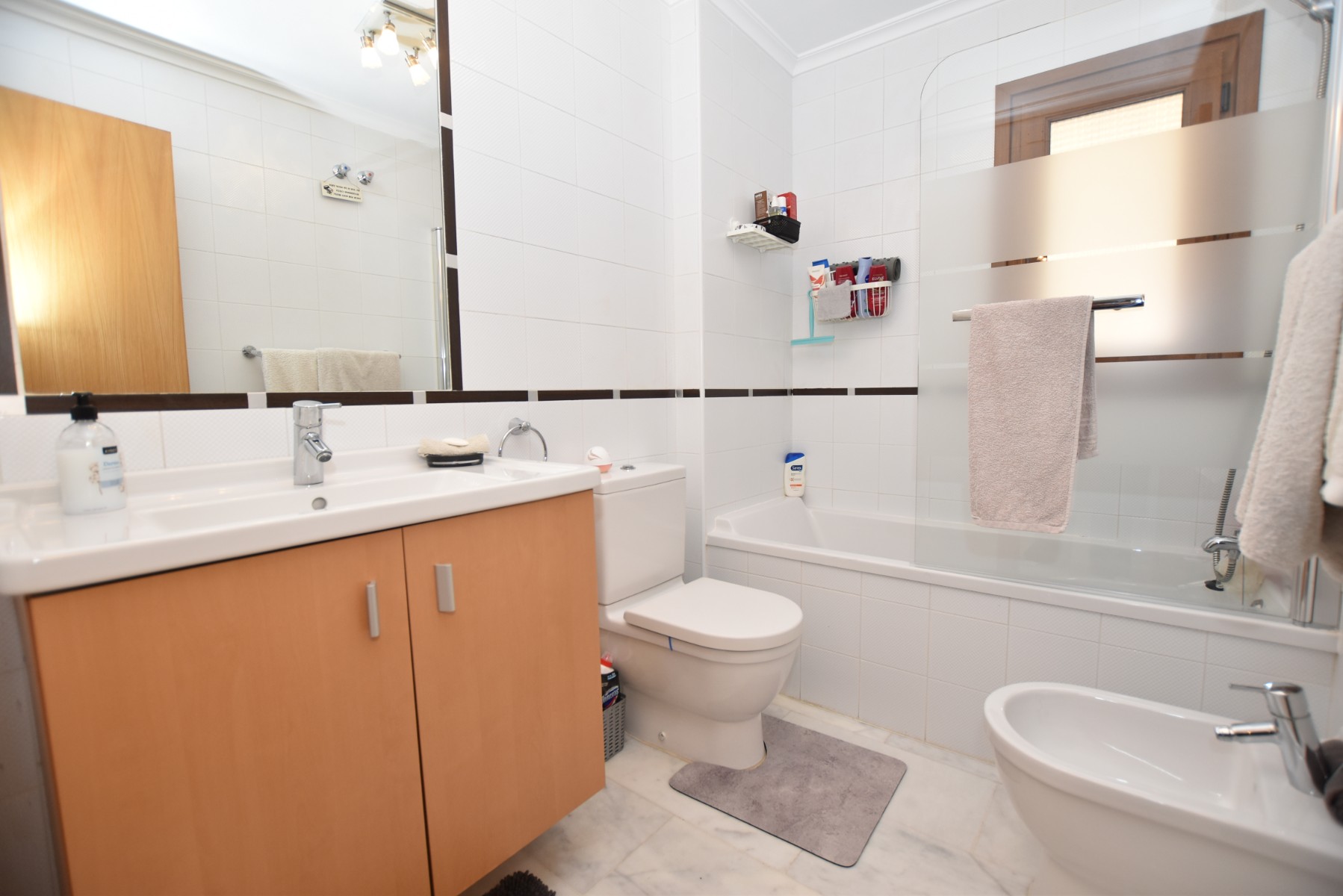 Bedroom in apartment for sale in Algorfa