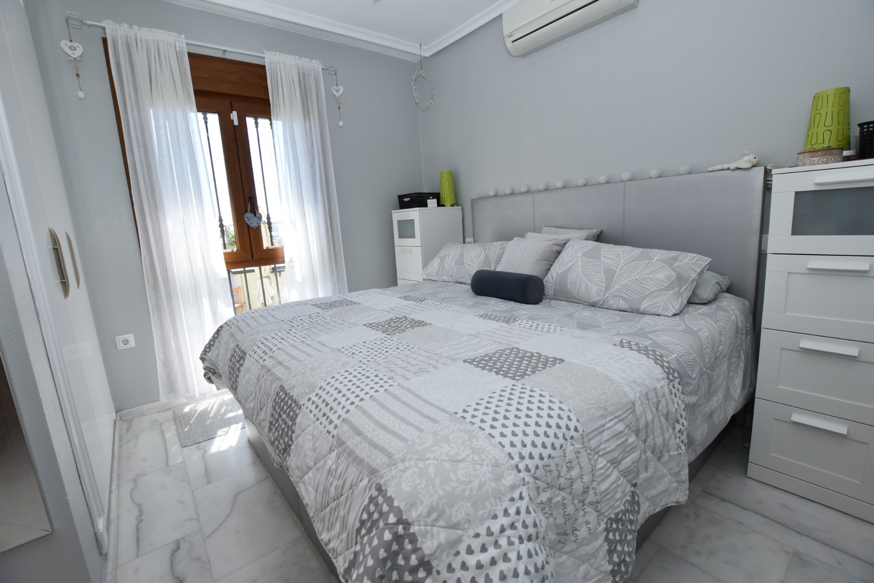 Living room in apartment for sale in Algorfa