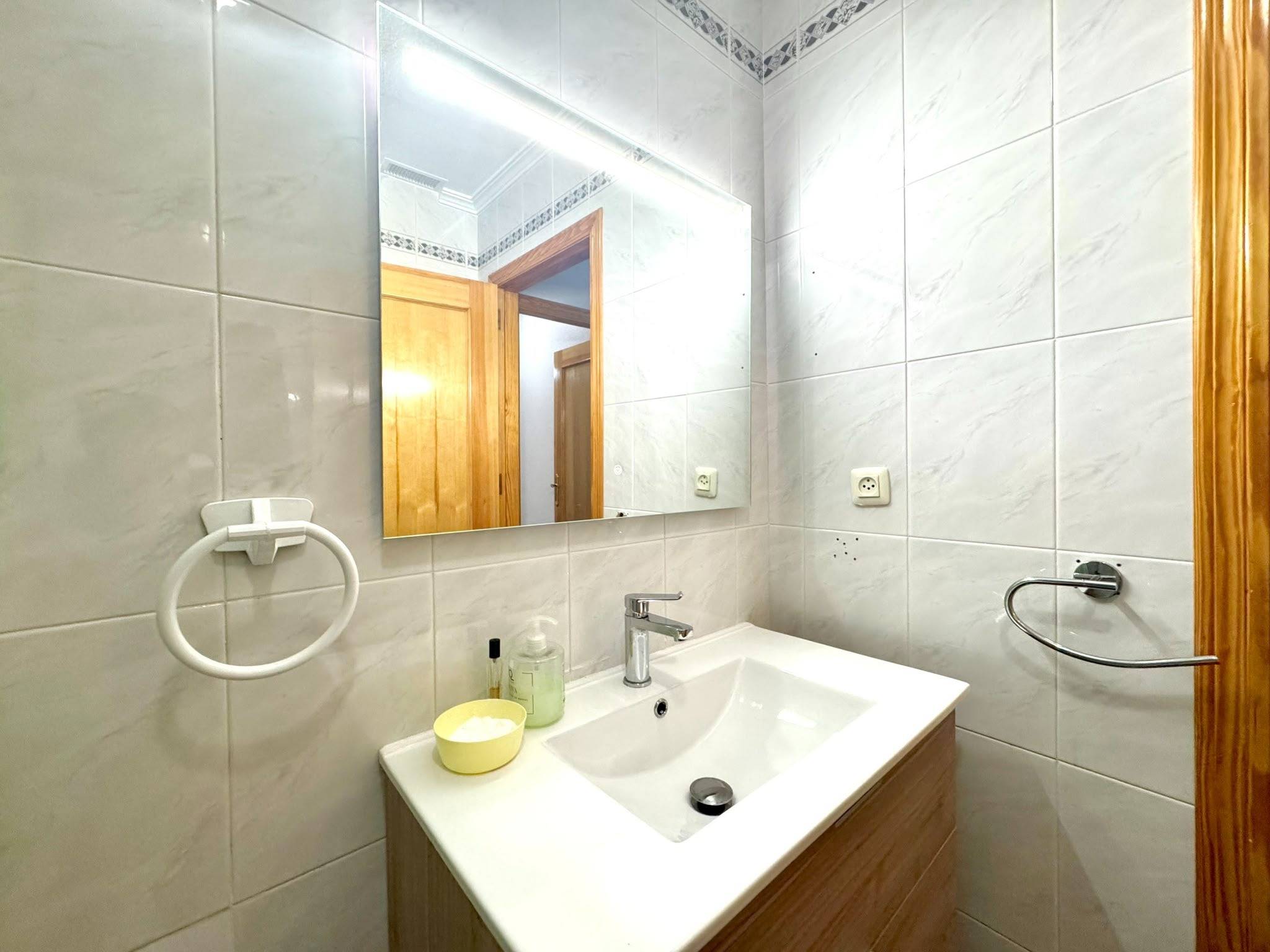 Bathroom in apartment for sale in San Pedro del Pinatar