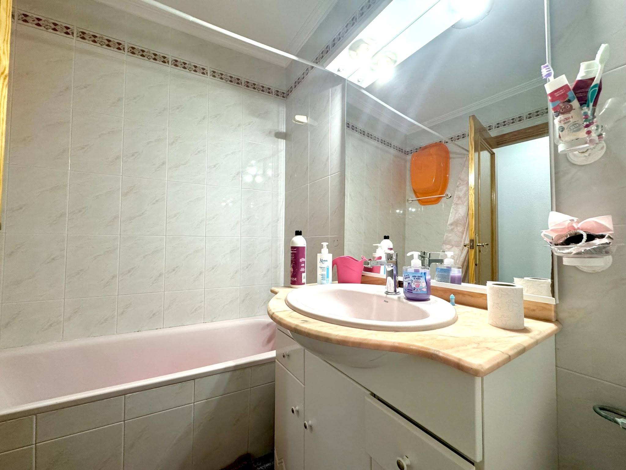 Bathroom in apartment for sale in San Pedro del Pinatar