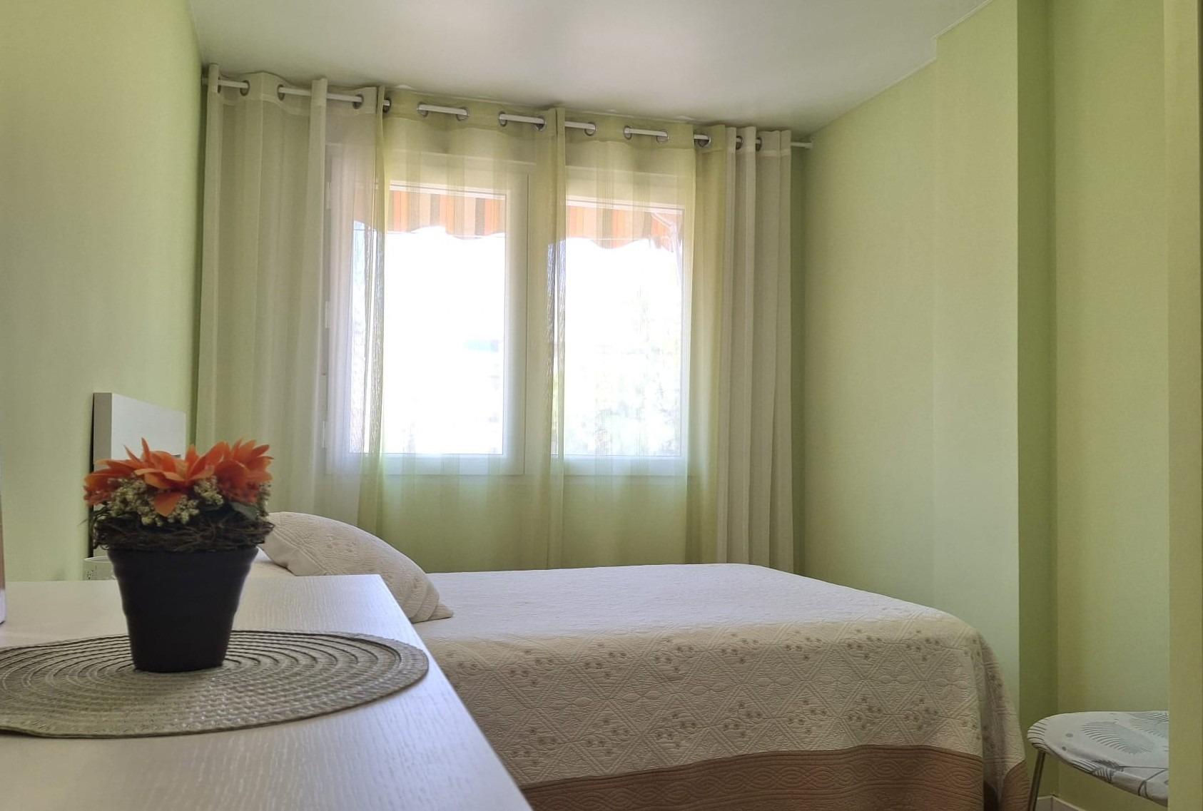 Master bedroom in apartment for sale in Torrevieja