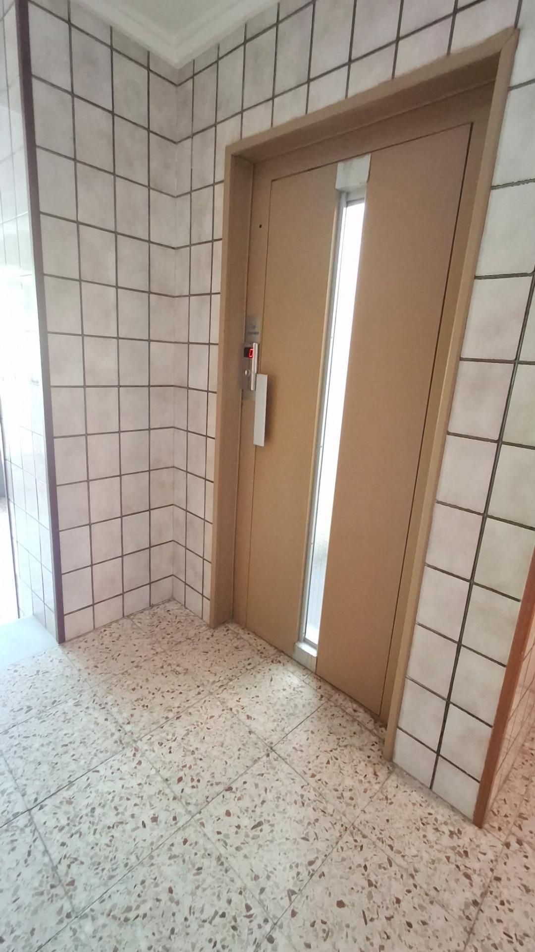 Pool area in apartment for sale in Torrevieja
