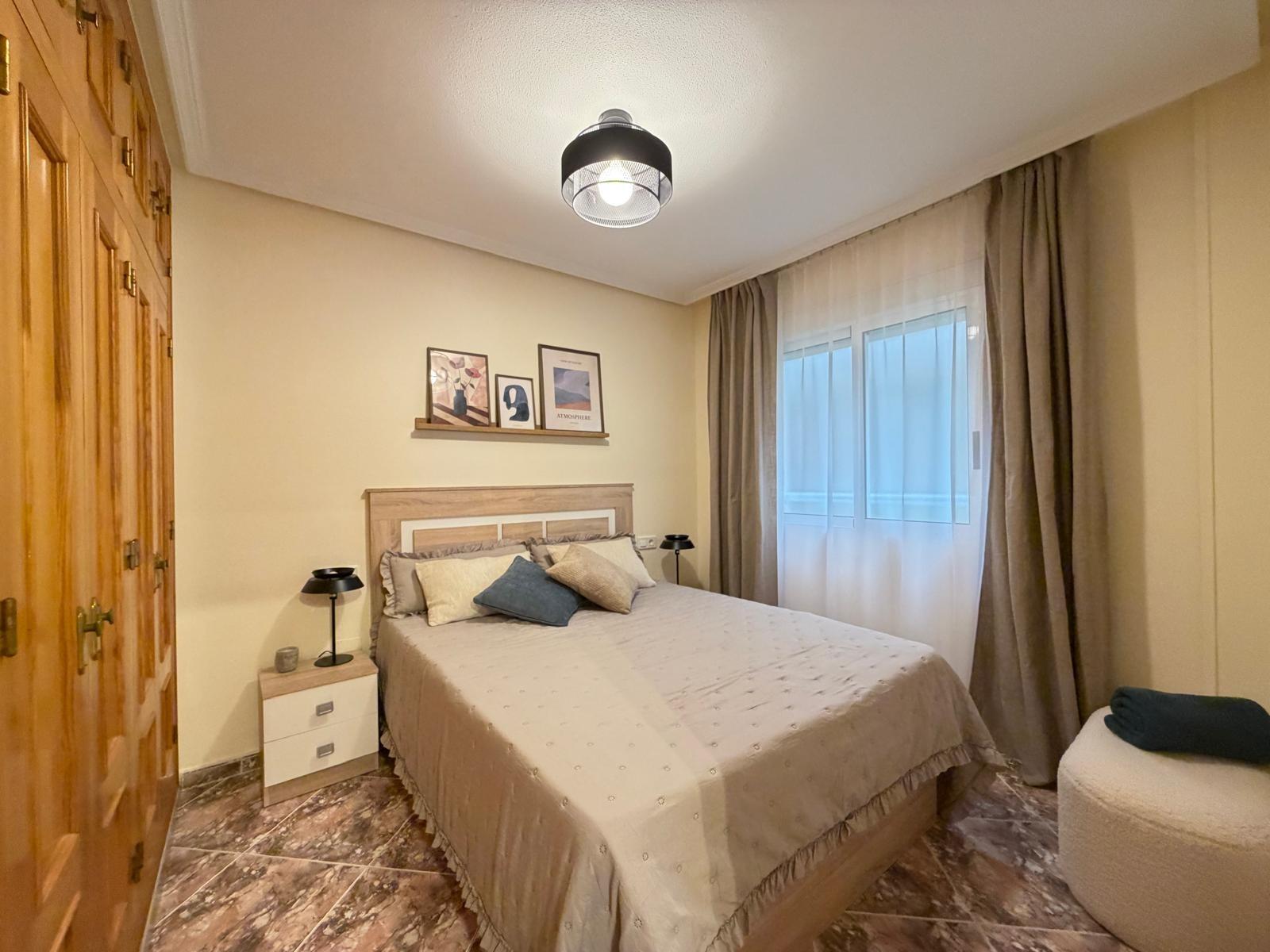 Master bedroom in apartment for sale in Torrevieja