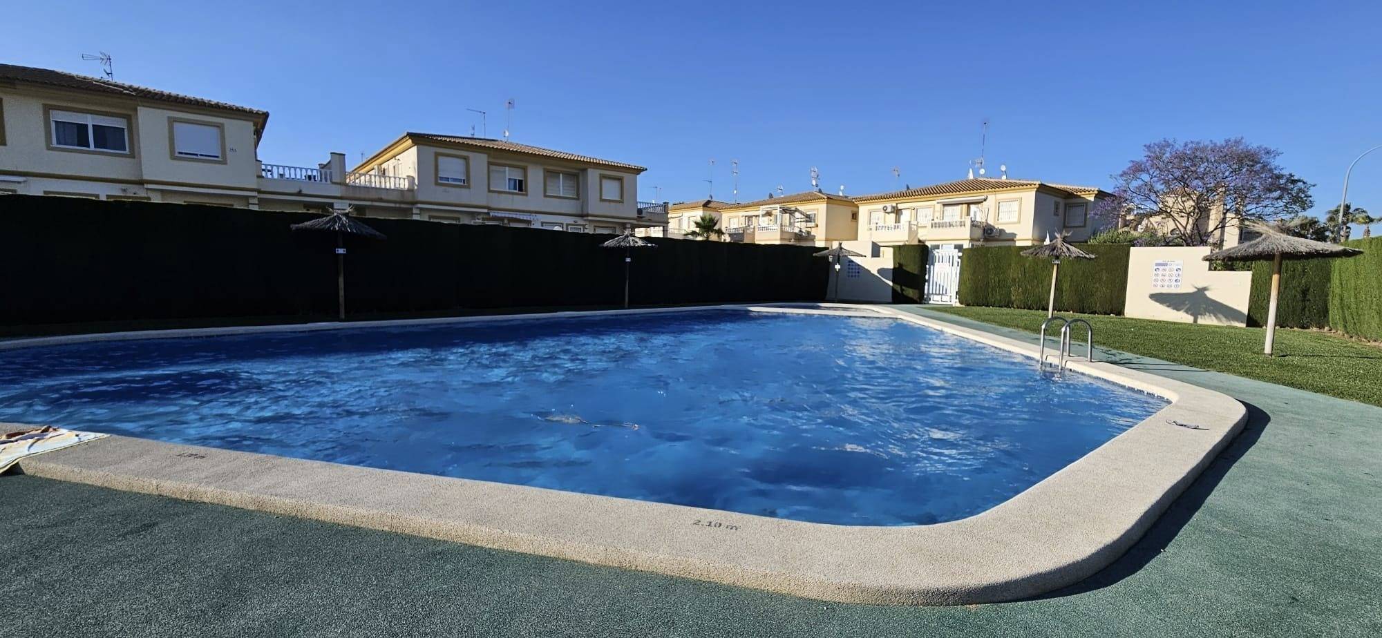 Dining area in bungalow for sale in Orihuela Costa