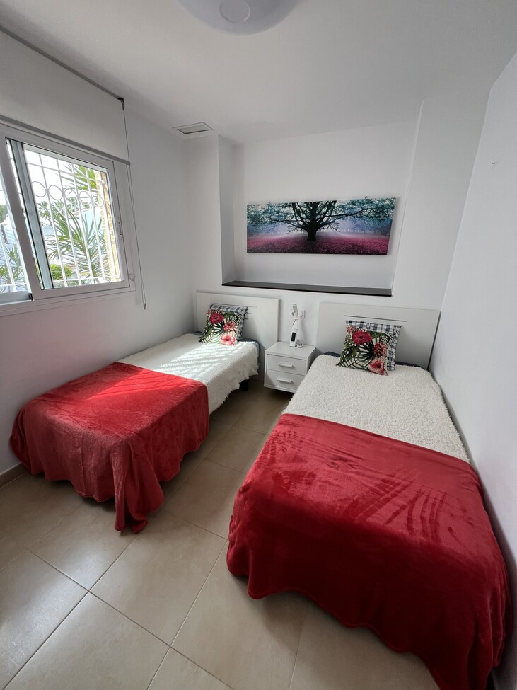 Garden in apartment for sale in Orihuela Costa